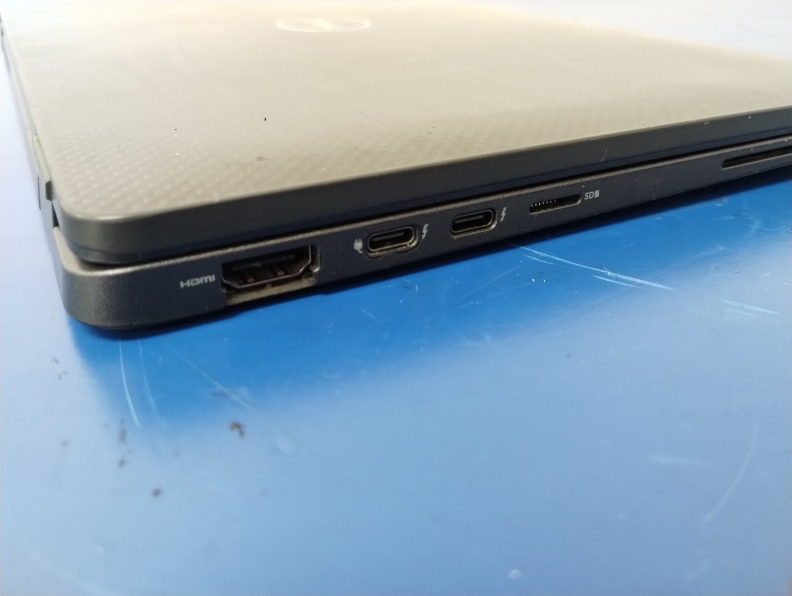 DELL LATITUDE 7410, Intel Core i7-10610U, 1.80 GHz, 16 GB RAM, 256 GB M.2