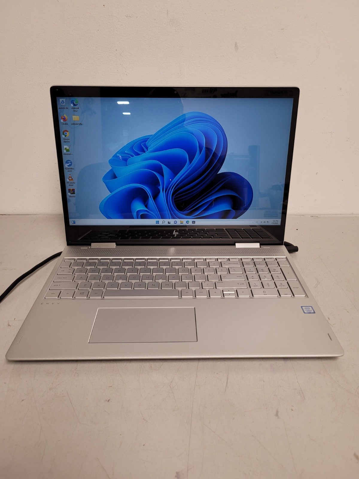 Hp Envy x360 15m-bp0xx 15.6″ touch i5-7200u 2.5ghz 12gb ram 1tb hdd 8CG7311571
