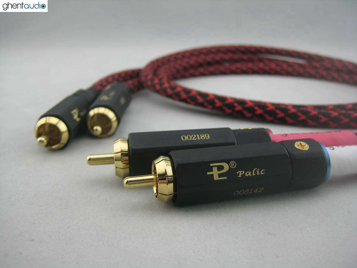A01P (0.5m 1.5ft) — Pair Canare L-4E6S RCA (M to M) Audio Cables Locking Plug
