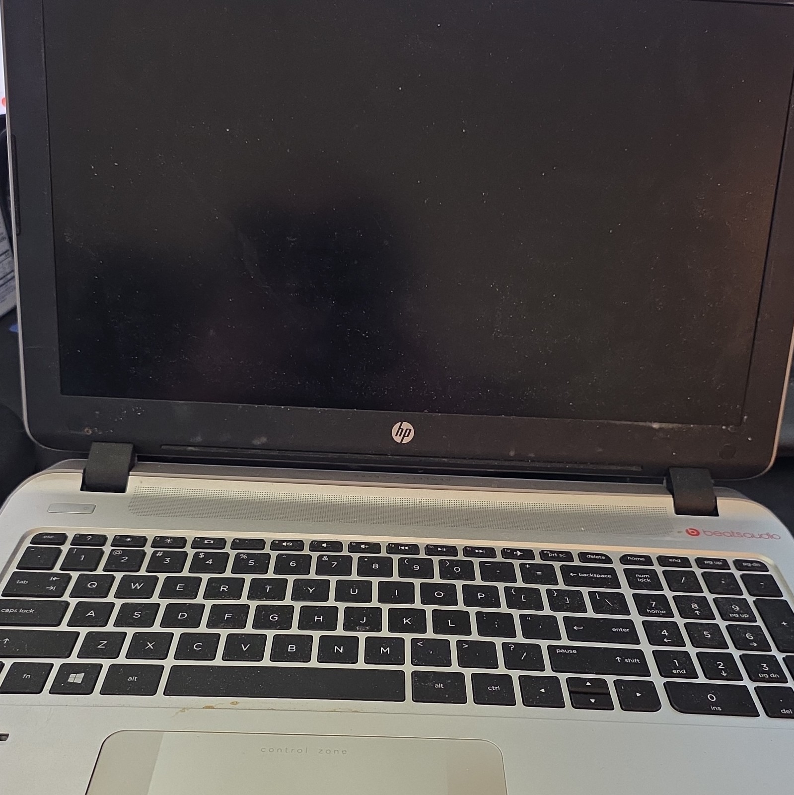HP Envy ProtectSmart Pavilion 15.6″ i5-2.50GHz 16GB 500GB HDD Silver