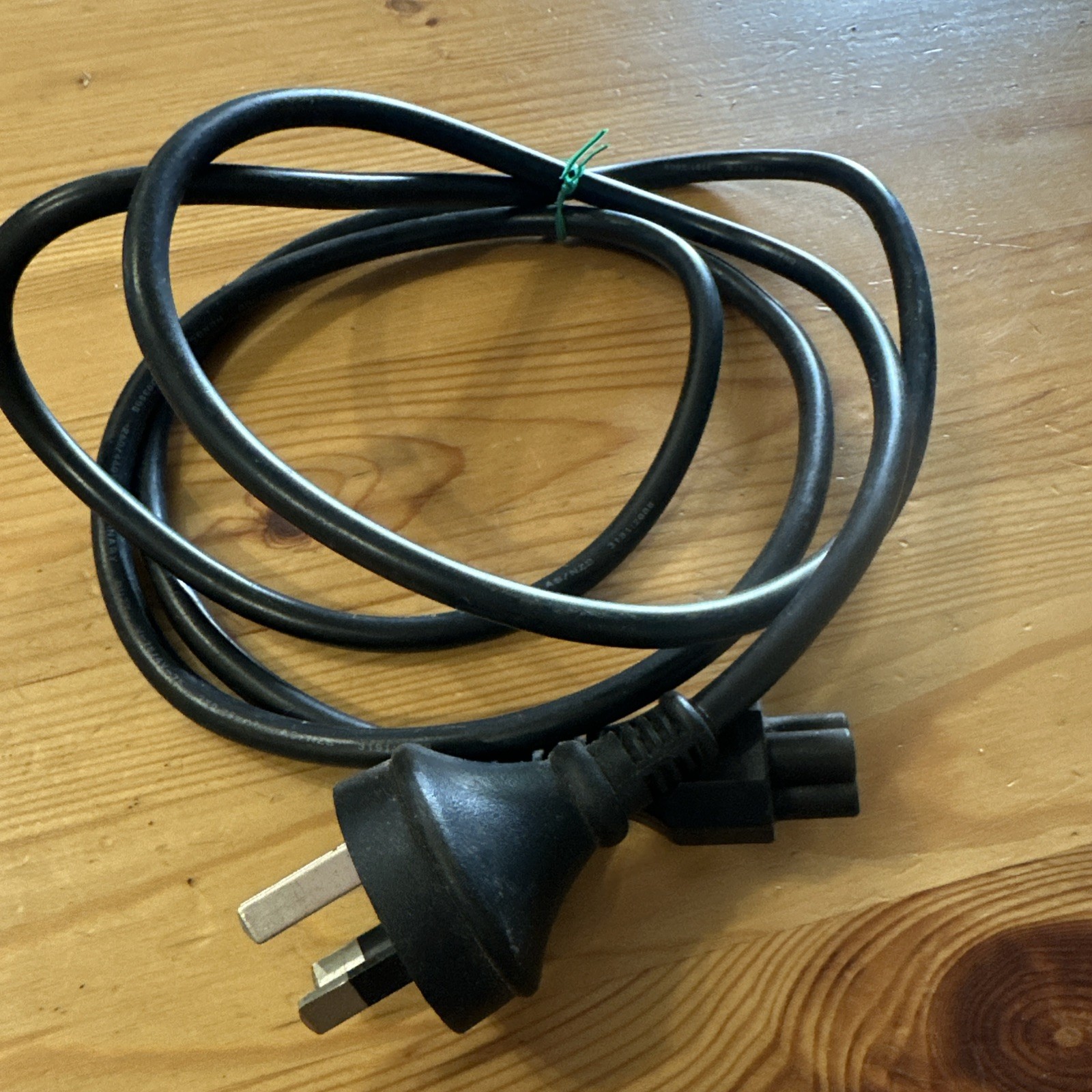 5ft / 1.5m Standard AC Power Cable 3 Prong Plug PC Computer Monitor & Desktop