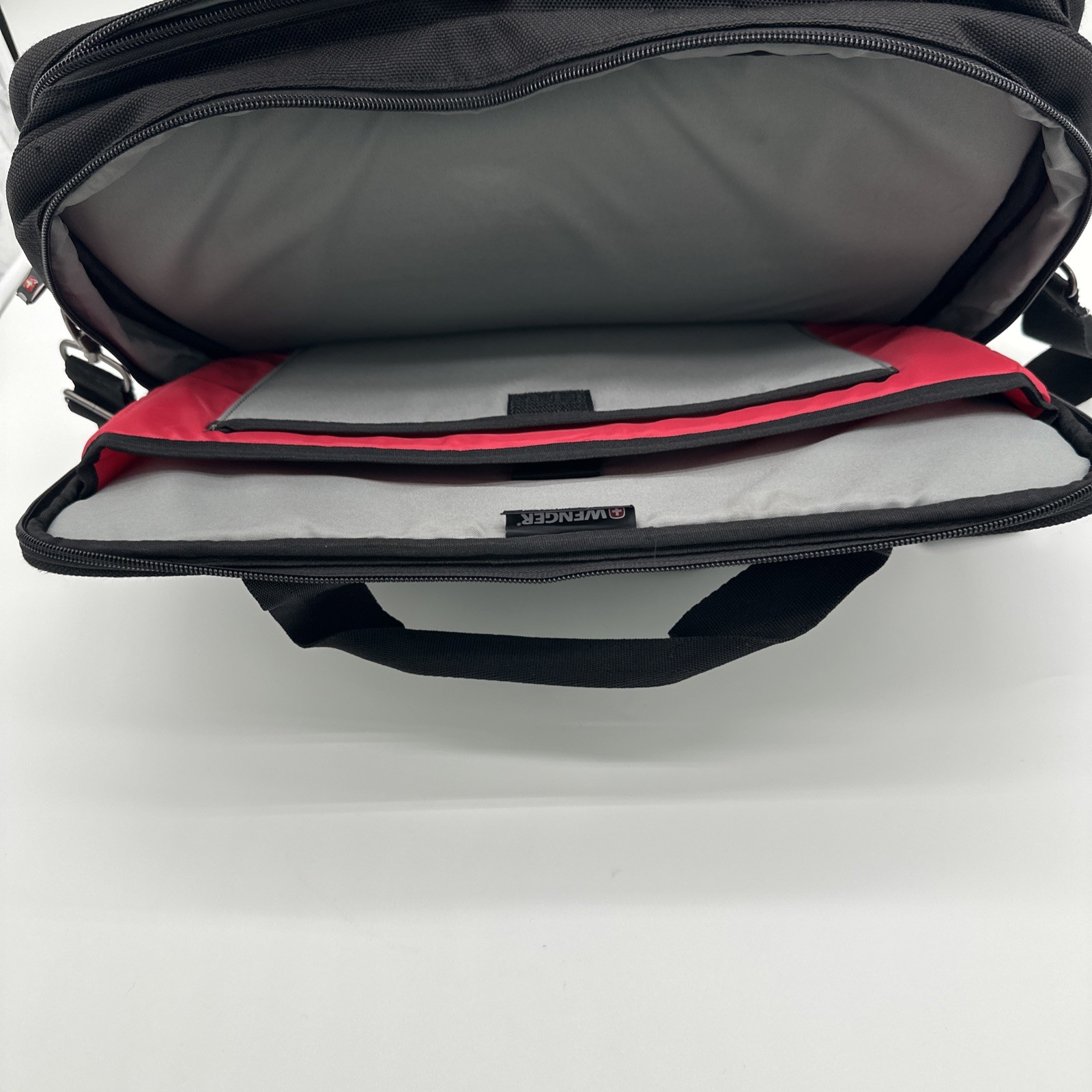 SwissGear 17 Inch Laptop Bag The Highwire Business Gear with Shoulder Strap