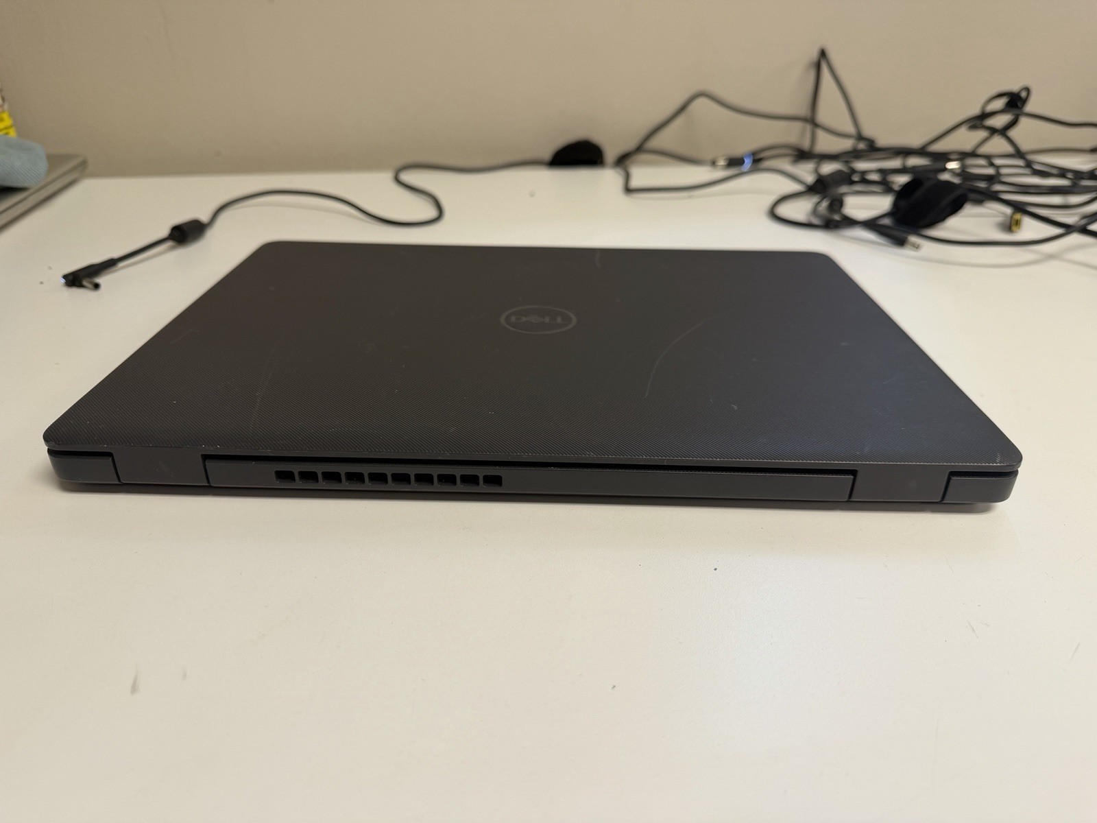 ✅ Dell Vostro 3400 ✅ 14″ FHD ✅ i5-1135G7 8GB RAM ✅ 256GB NVMe Win 11 Pro ✅ HDMI
