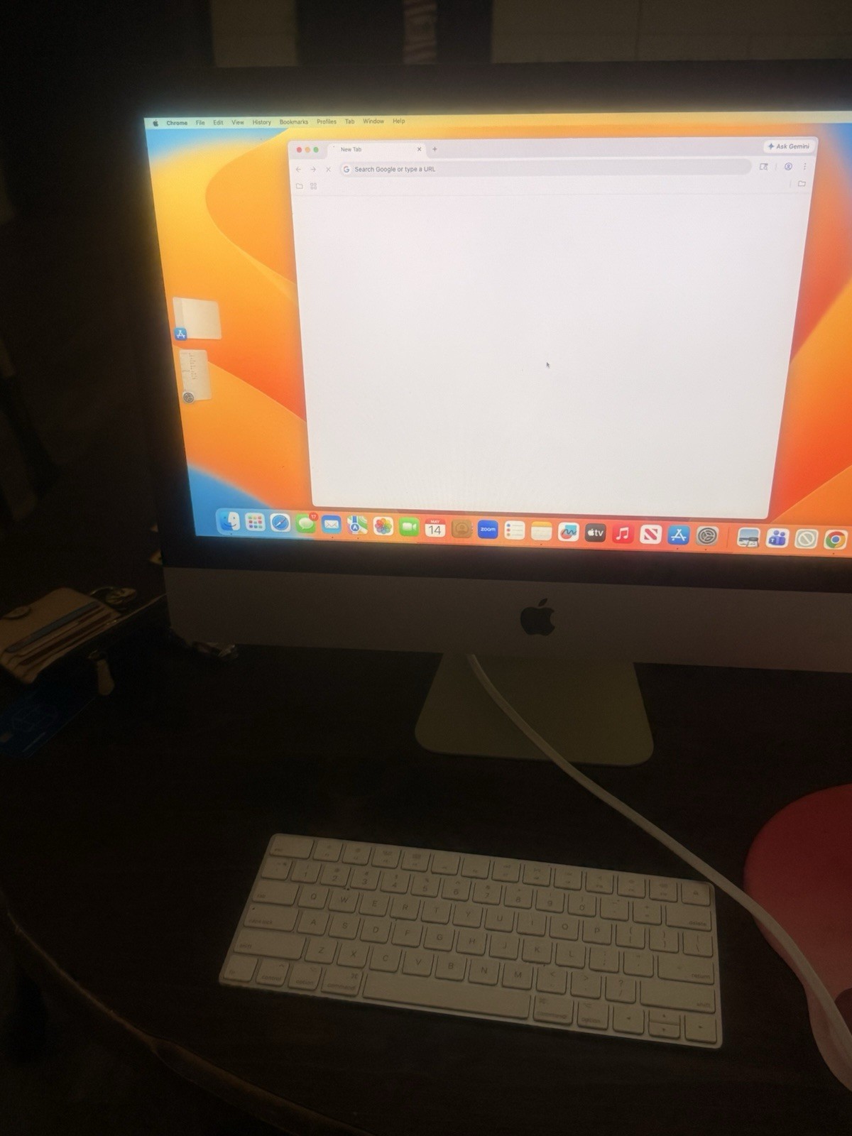 Apple iMac 21.5in All-in-One 2.3GHz Core i5 8GB macOS Ventura Iris