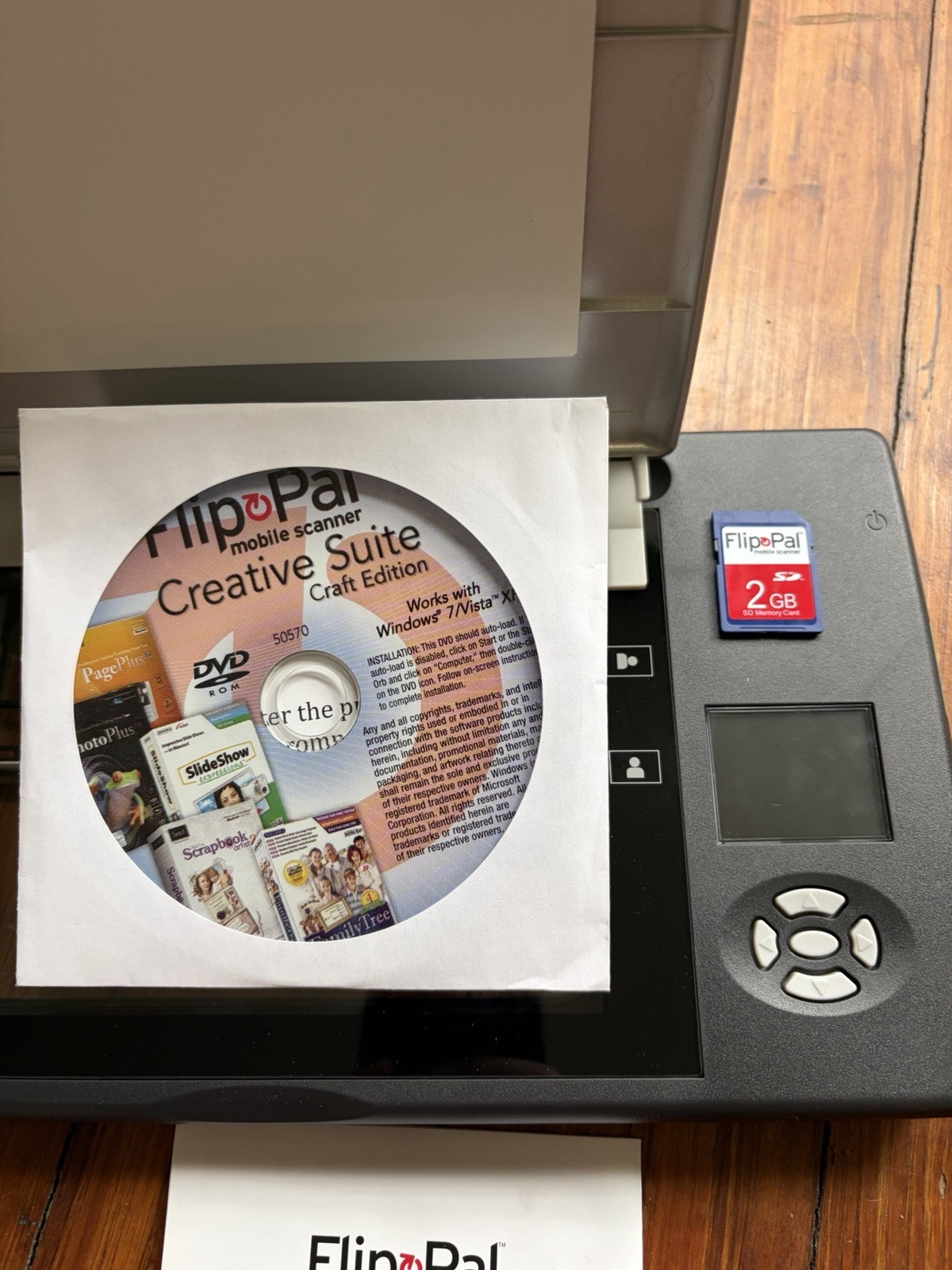 Flip-Pal 100C Portable Mobile Scanner w/ 2GB Mem / Manual / CD. No box. Tested.