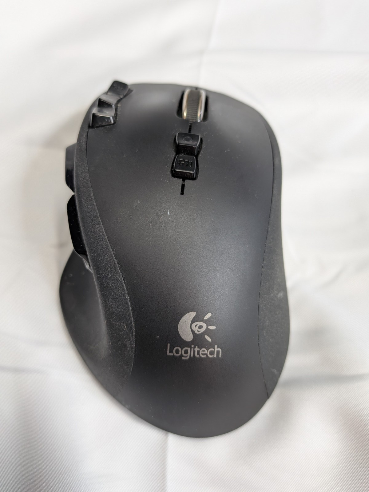 Logitech G700 Gaming Mouse – Includes Cables, Dongle, Tested & Works Great