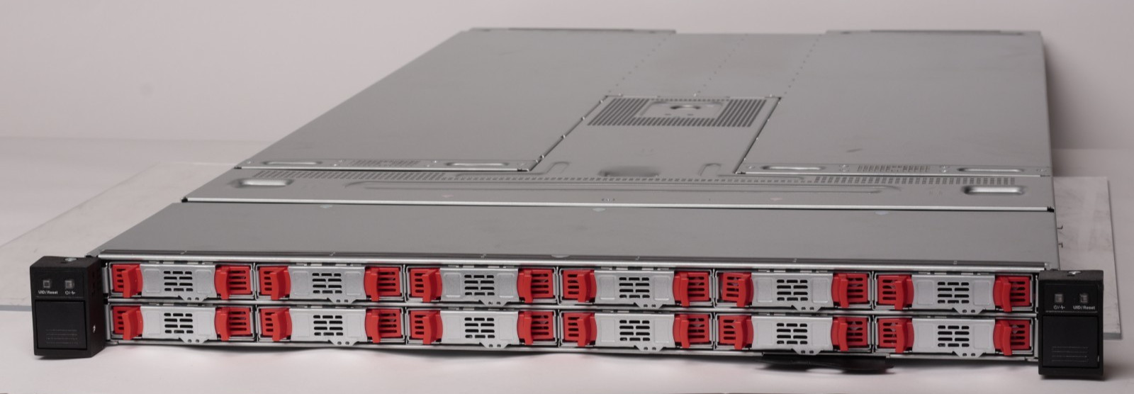 Foxconn FII Mt. Bonnell 1U 2-Node Ampere ARM Server NVMe 12-Bay No CPU/RAM