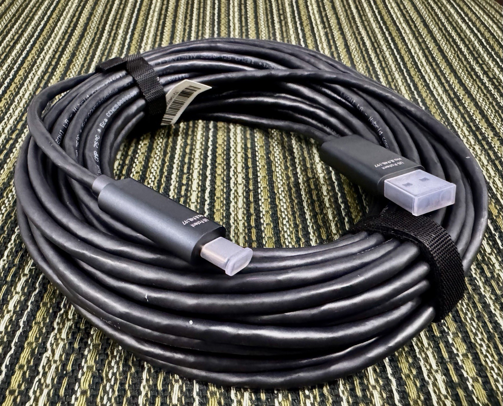 Cosemi USB3.1 Gen 2 Hybrid Active Optical Cable 50ft. Black.