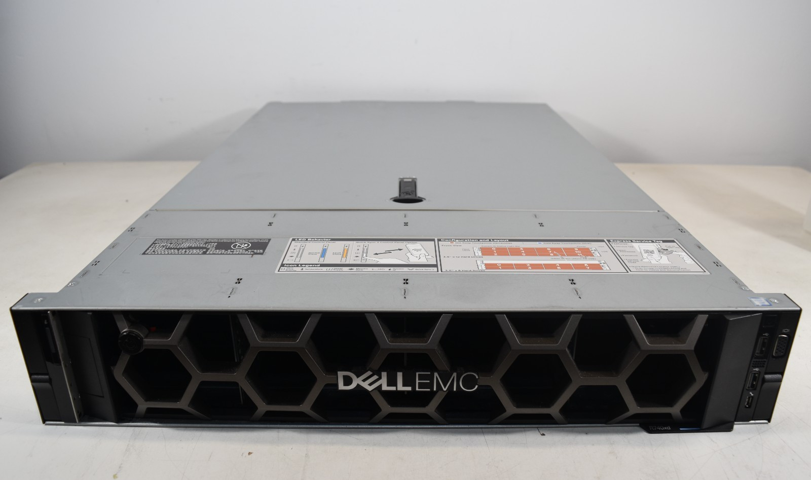 Dell PowerEdge R740XD – 2x Xeon Silver – NO RAM – PERC H730P RAID – NO DRIVES