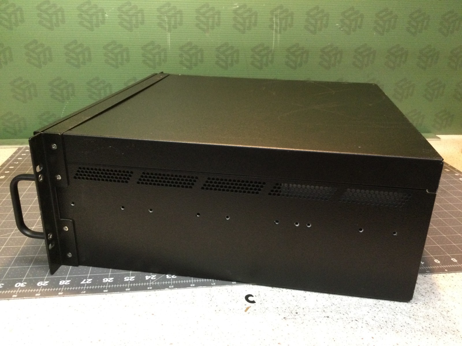 Magma PE6R4-I 6-Slot PCI Express to PCI/PCI-X Expansion Chassis Rackmoun