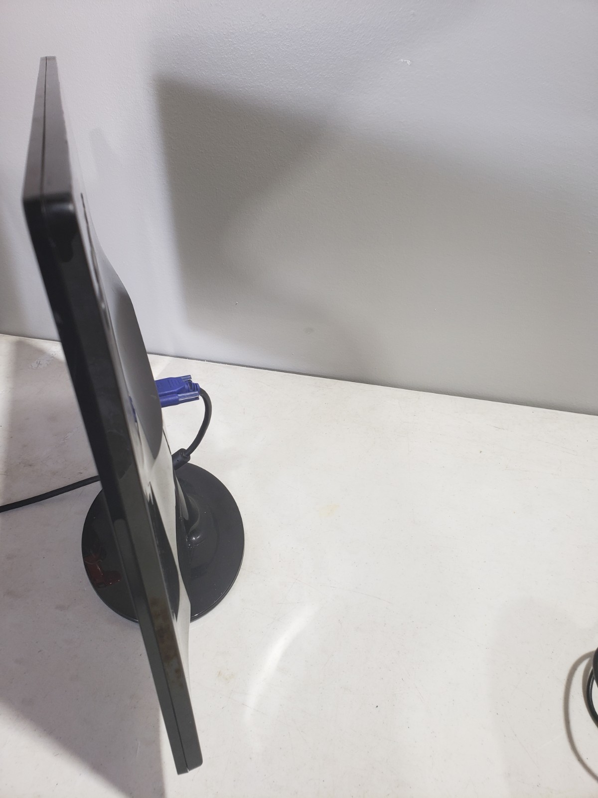 Acer S202HL 20″ 1600 x 900 LCD Monitor w/ Stand & Power Adapter