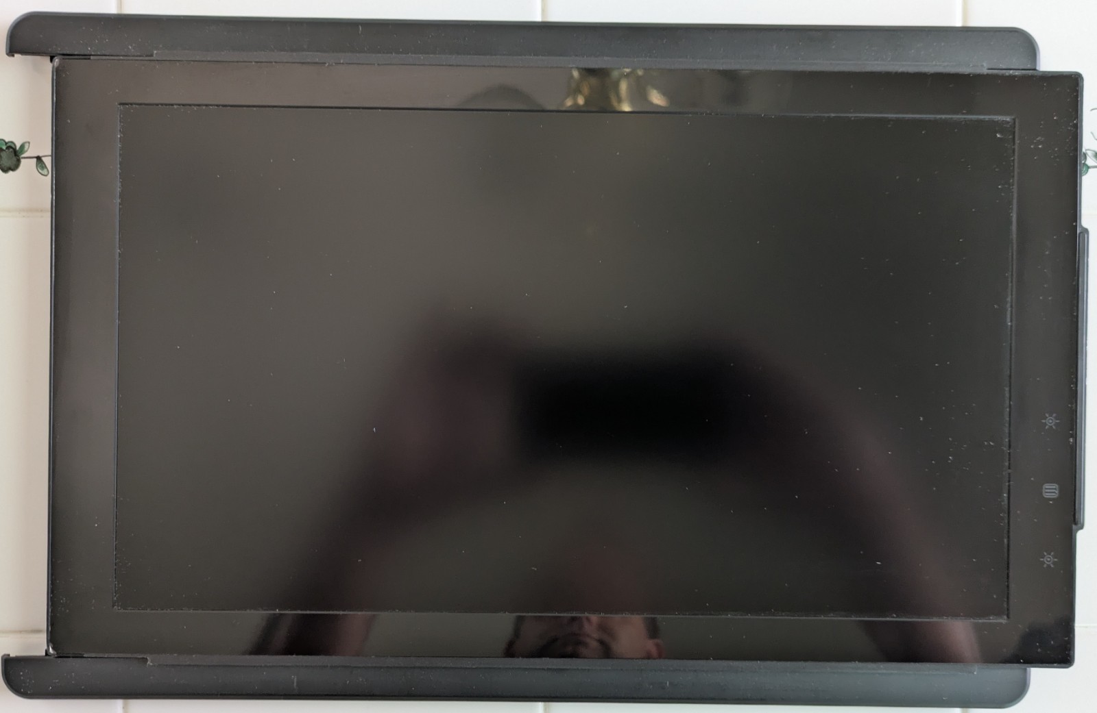 Mobile Pixels Trio Max Portable Monitor for Laptops 14″ Full HD IPS 1920x1080p