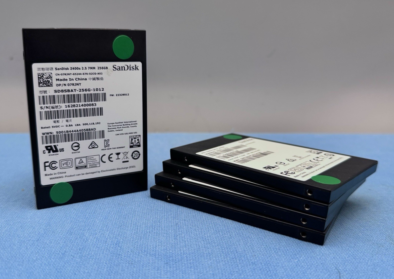 LOT OF 5 SANDISK Z400s 256GB 2.5″ SSD SATA III WIPED TESTED VERIFIED HEALTHY