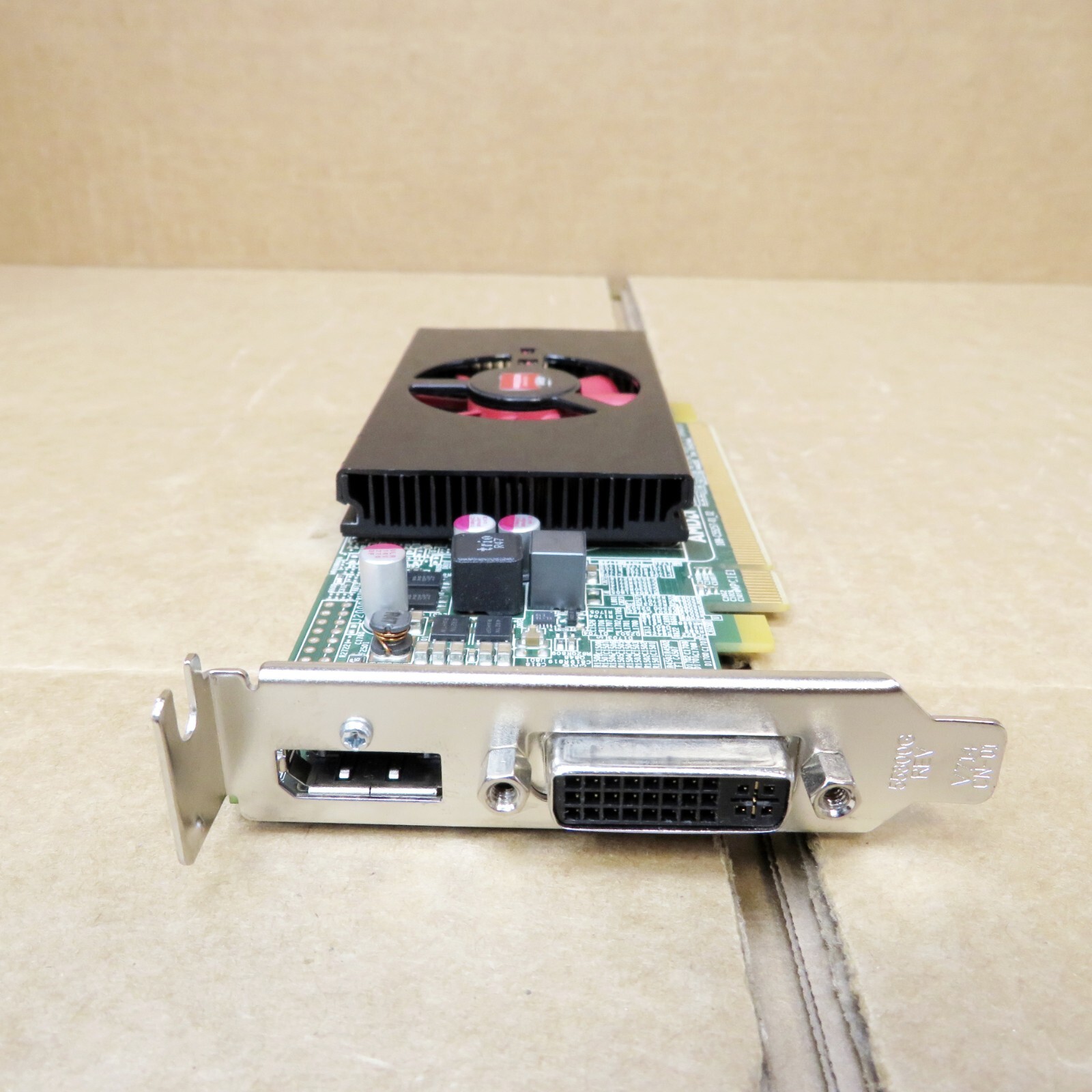 DELL (AMD) Radeon HD 8570 Graphics Card w/128 Bit Memory Bus (Low Profile Model)
