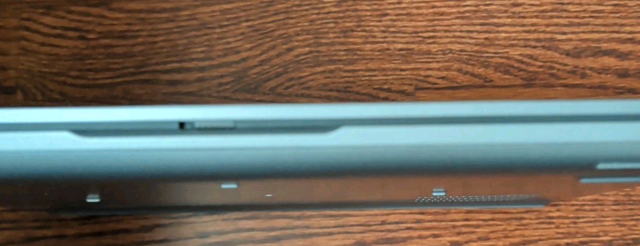 Dell Latitude 5450 14″ 32GB 512GB, Titan Grey NOS minor cosmetic flaw