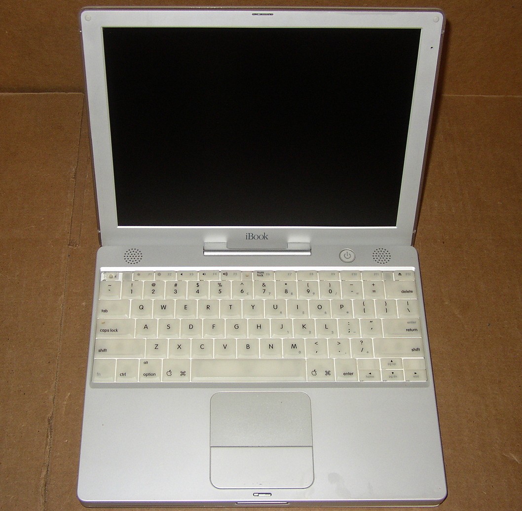 Apple 12″ iBook G3 M6497 Laptop Computer 500 MHz 128 MB 14 GB CD OS 9.2 Airport