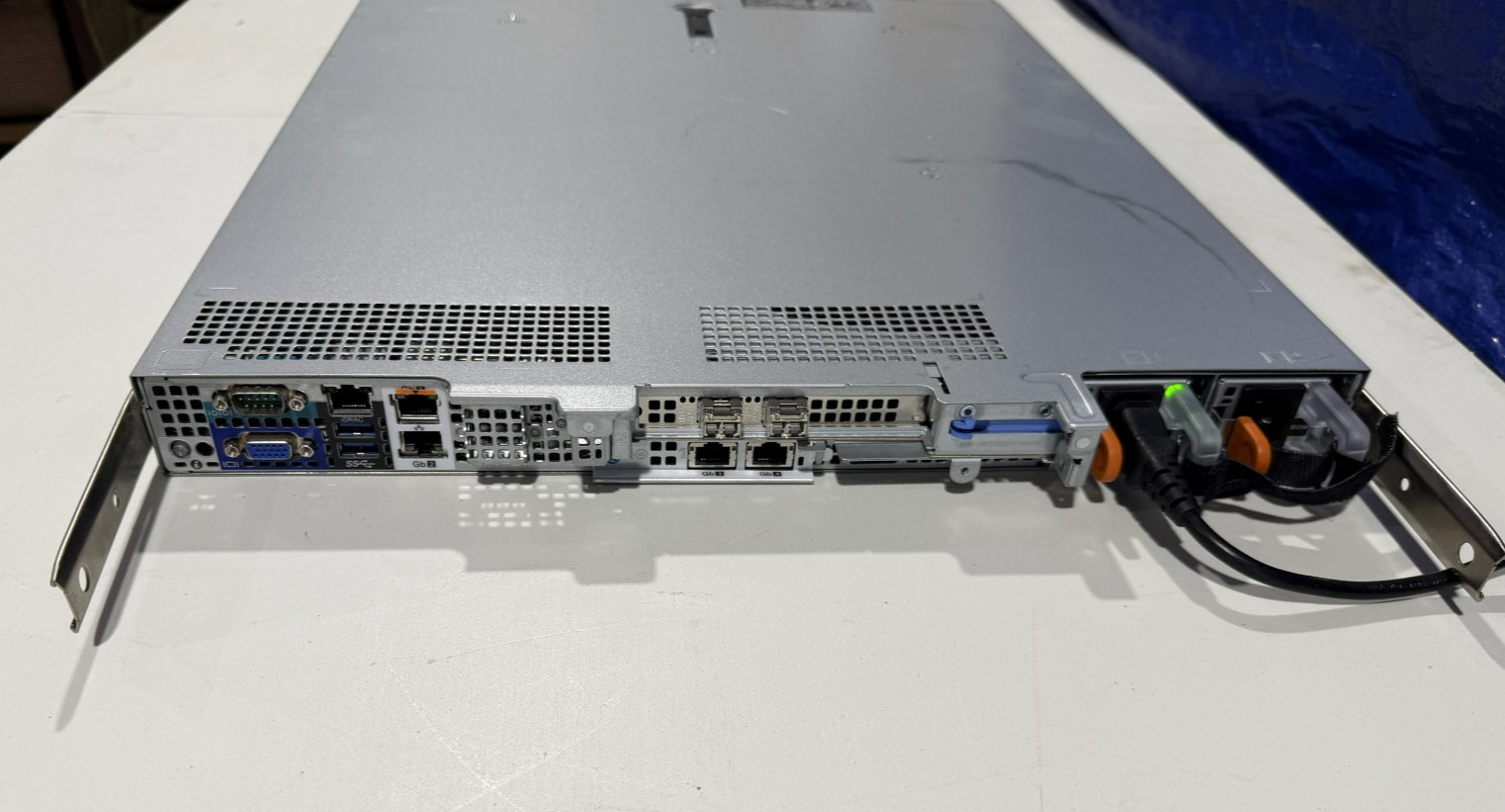 Dell PowerEdge R440 8xSFF 1x Xeon Silver No Drives/Memory Wiped