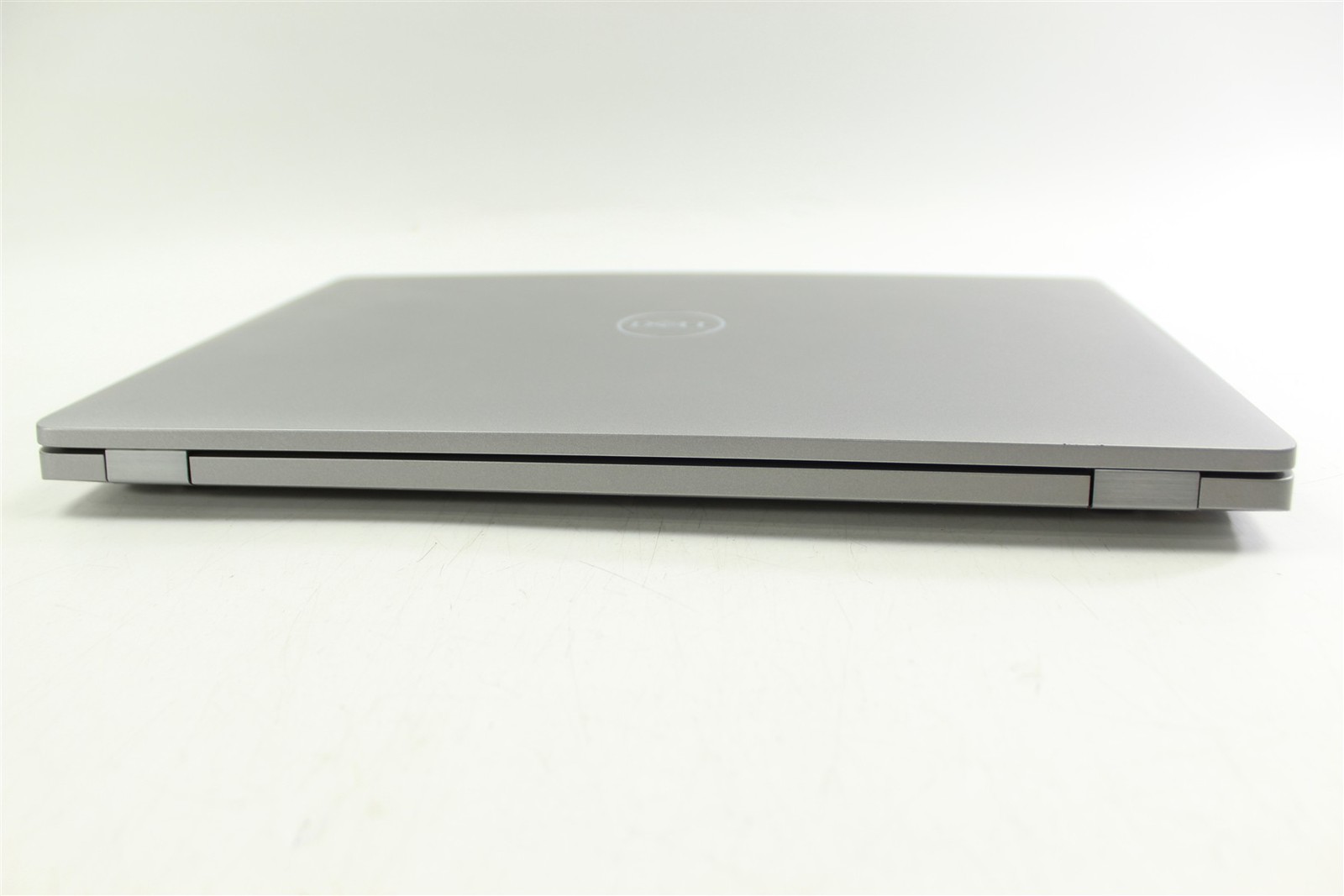 Dell Precision 3551 15.6″ FHD i9-10885H 2.4GHz 512GB SSD 32GB RAM W11H P620