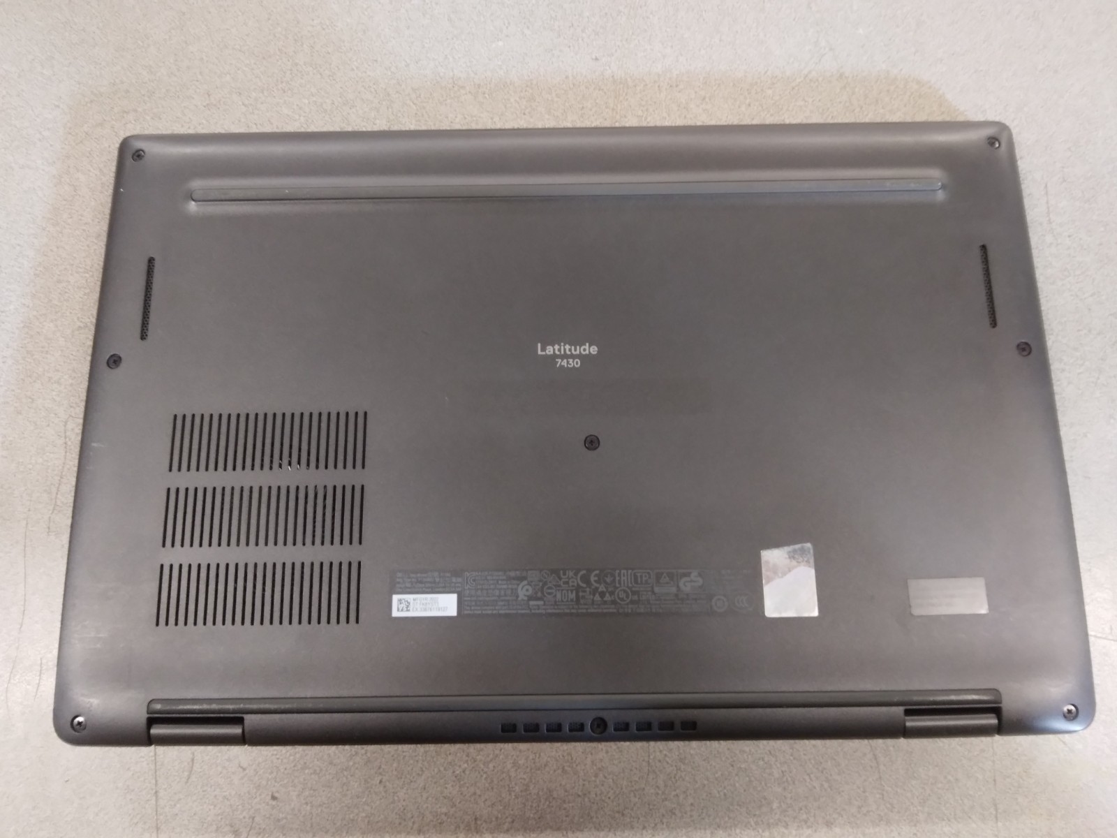 Dell*Latitude*7430*Intel*i5-1245U*256GB*NVMe*16GB*DDR4*Iris*Xe*Graphics*No*OS