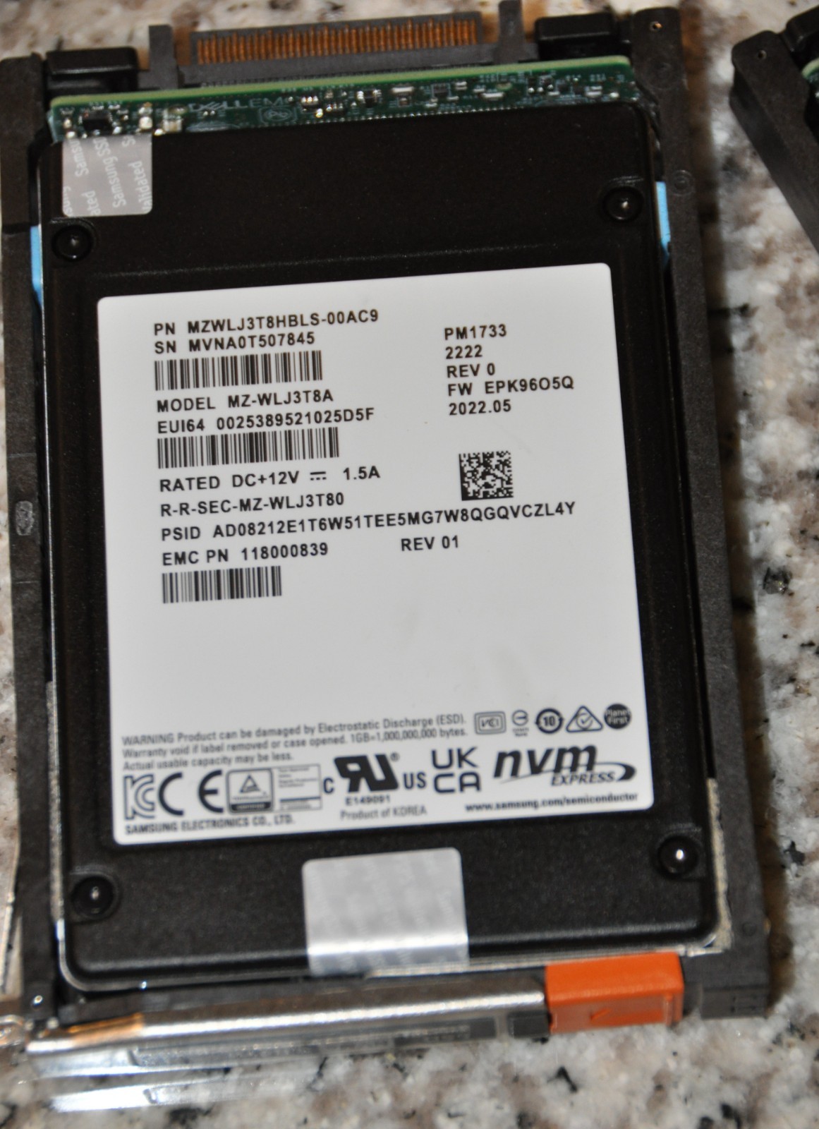 SAMSUNG MZWLJ3T8HBLS 3.84TB SSD – 118000839 – MZ-WLJ3T8A In Caddy