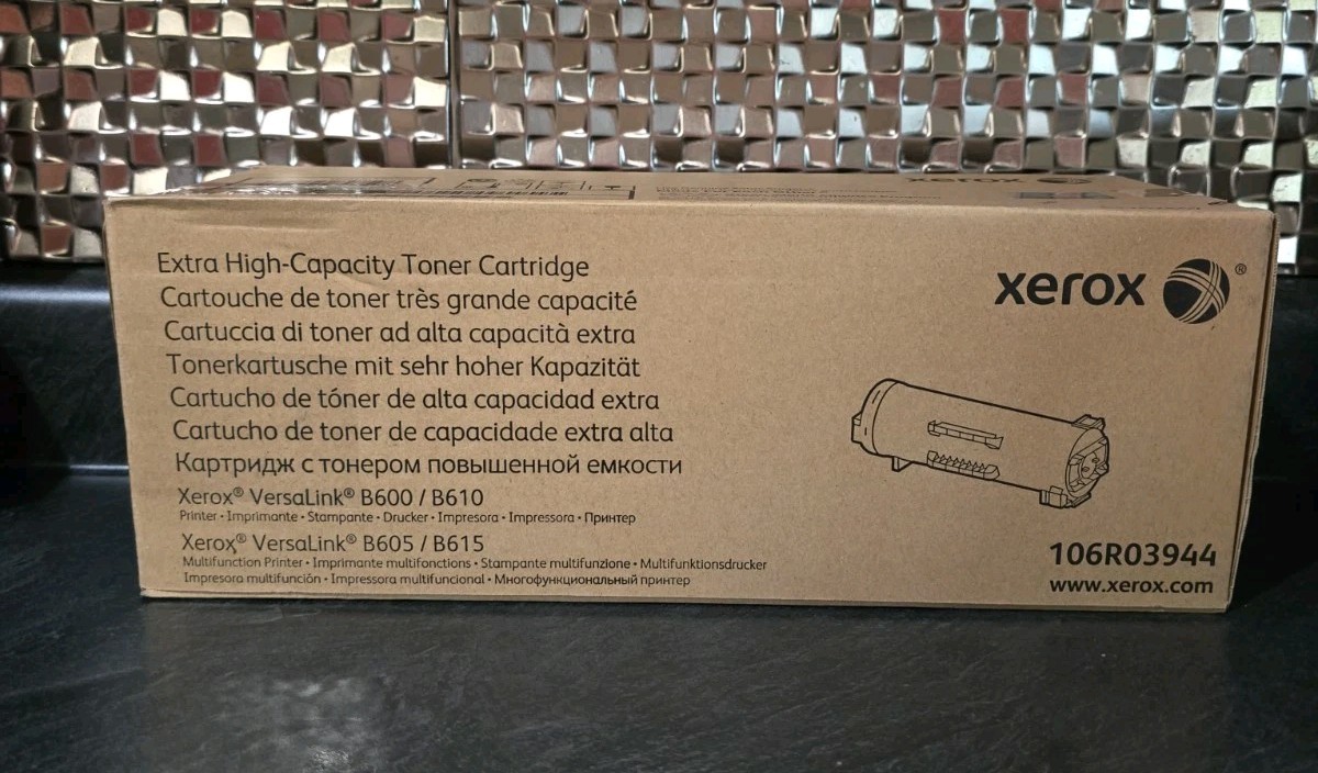 Genuine Xerox 106R03944 Black Toner Cartridge VersaLink B600 B605