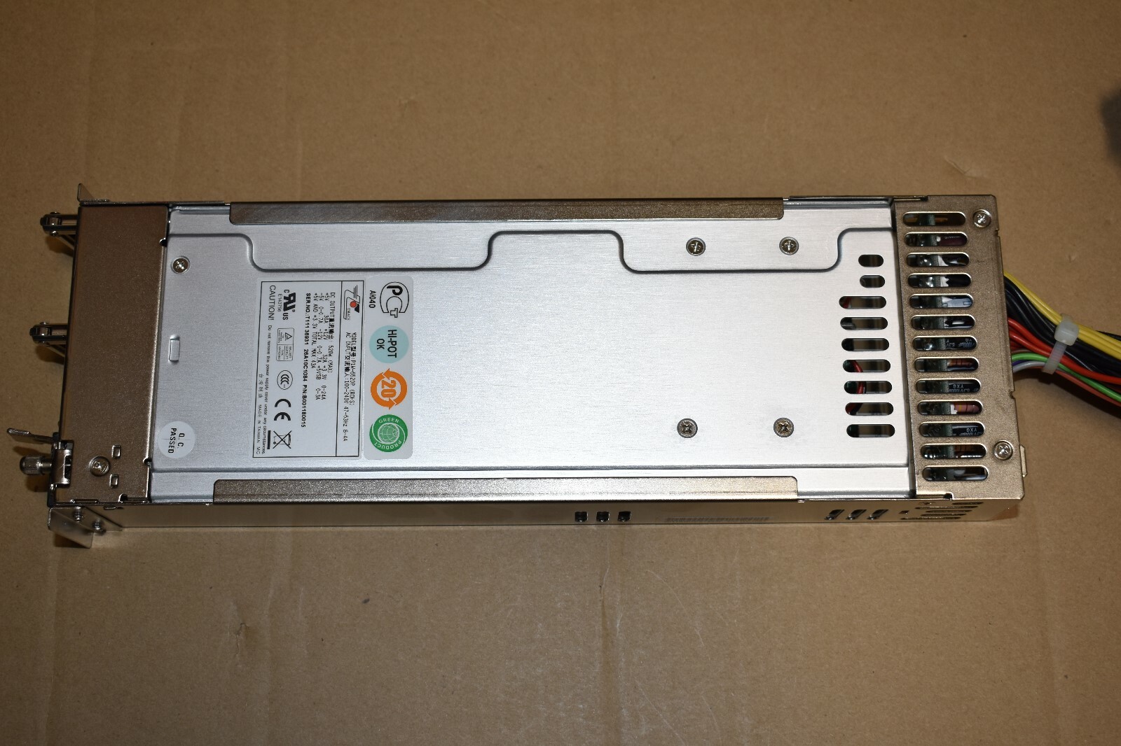 Emacs/Zippy P1W-6520P 520W Power Supply