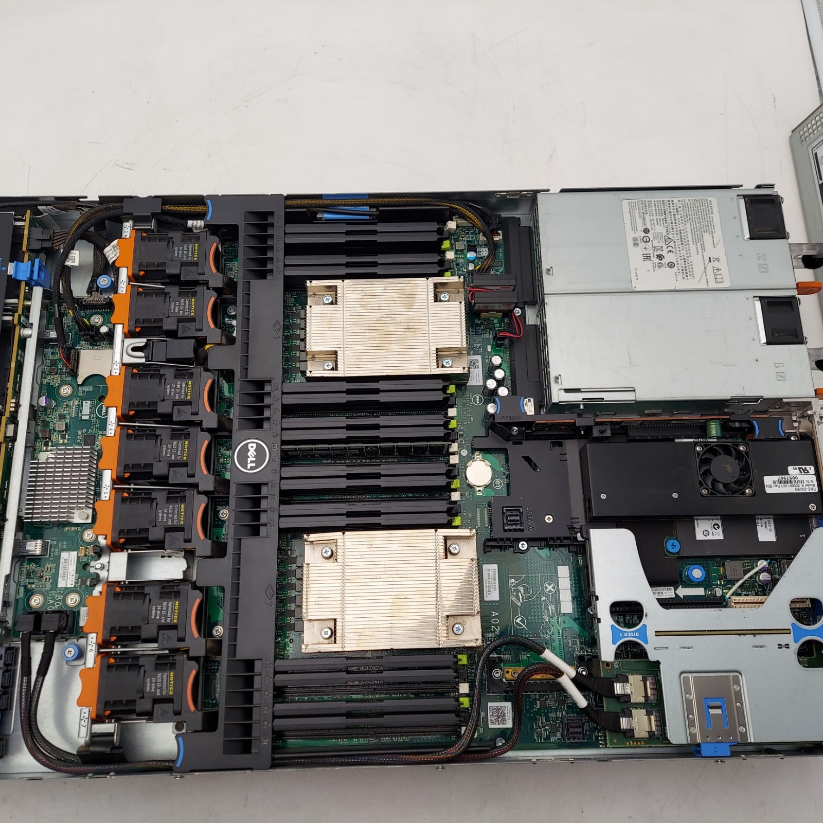 Dell Netapp Solidfire 2x Xeon E5-2620 v3 2.40GHz 16GB RAM 1x10Gbe NO SSD 2x 750W