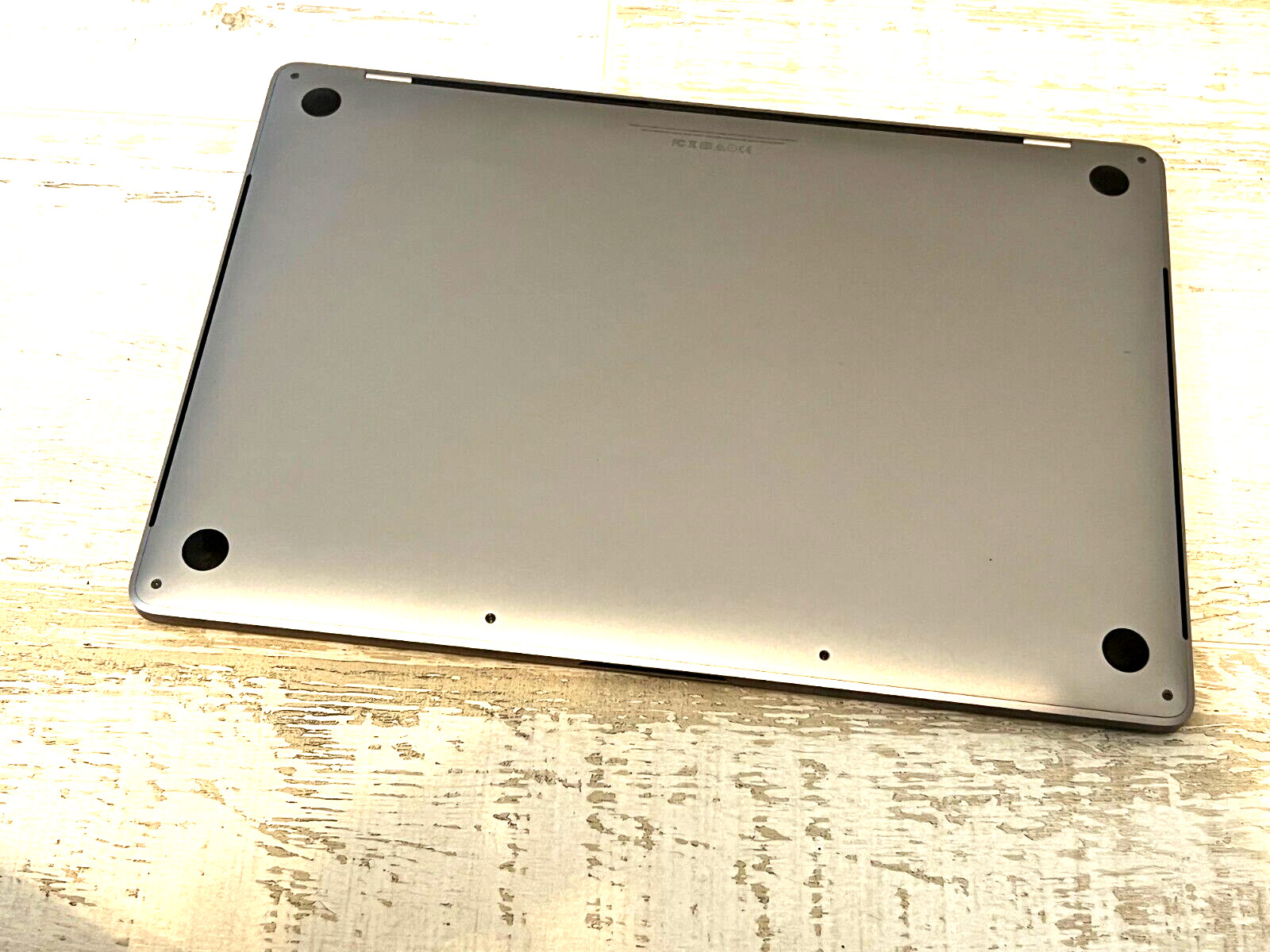 Apple MacBook Pro 15″ Touch Bar 256GB SSD 16GB i7 Ventura Space Gray – Warranty