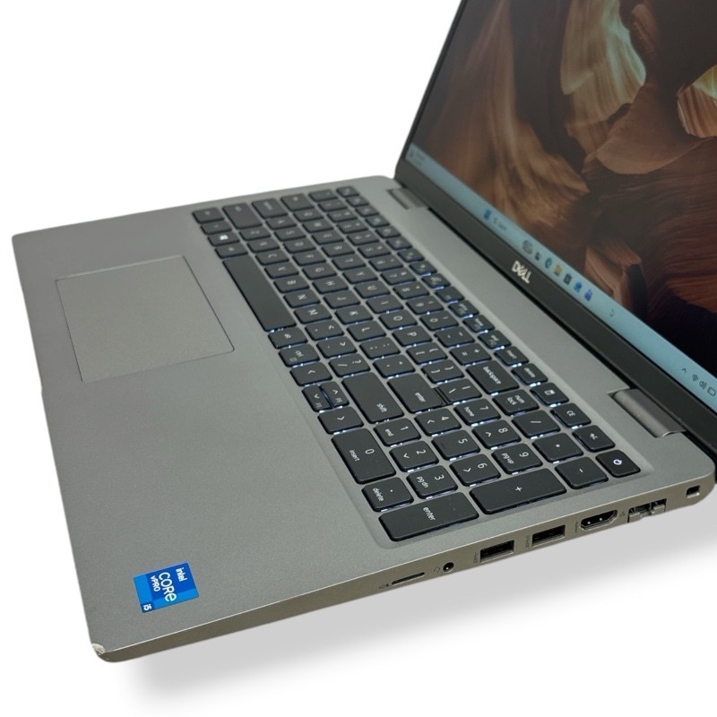 Dell Latitude 5520 15″ i5-1145G7 2.6GHz 16GB RAM 256GB SSD W11P Laptop w/ issue