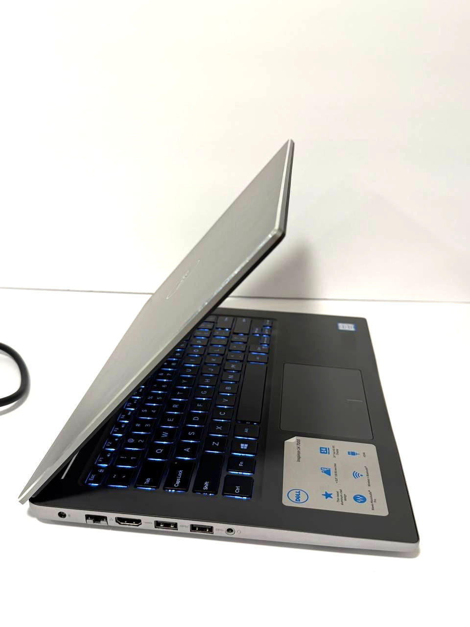 DELL Inspiron 7472 Intel Core i7-8550U 8GB RAM 256Gb SSD Win10 NON-Touch Screen