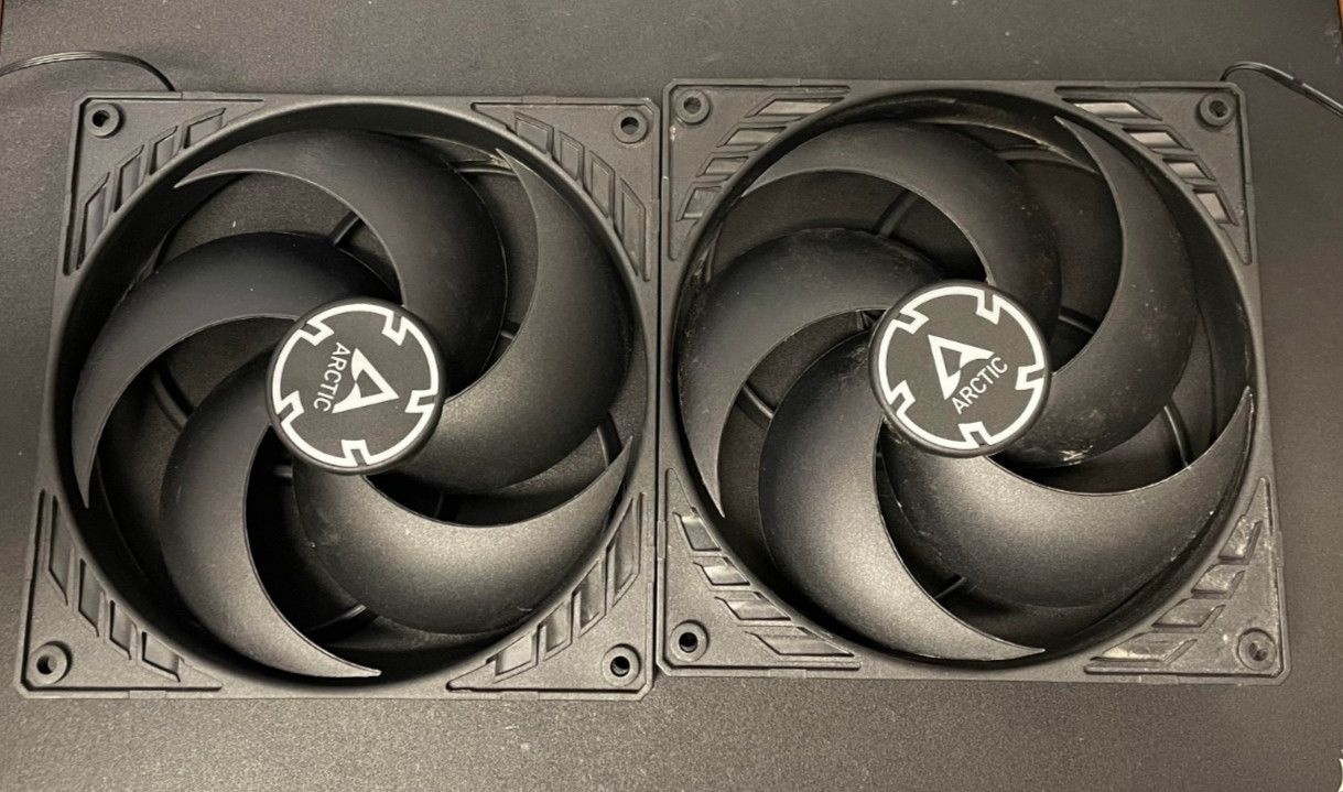 2 ARCTIC P14 140mm 3-Pin DC Case Cooling Fans Black Quiet High Airflow LIGHT USE