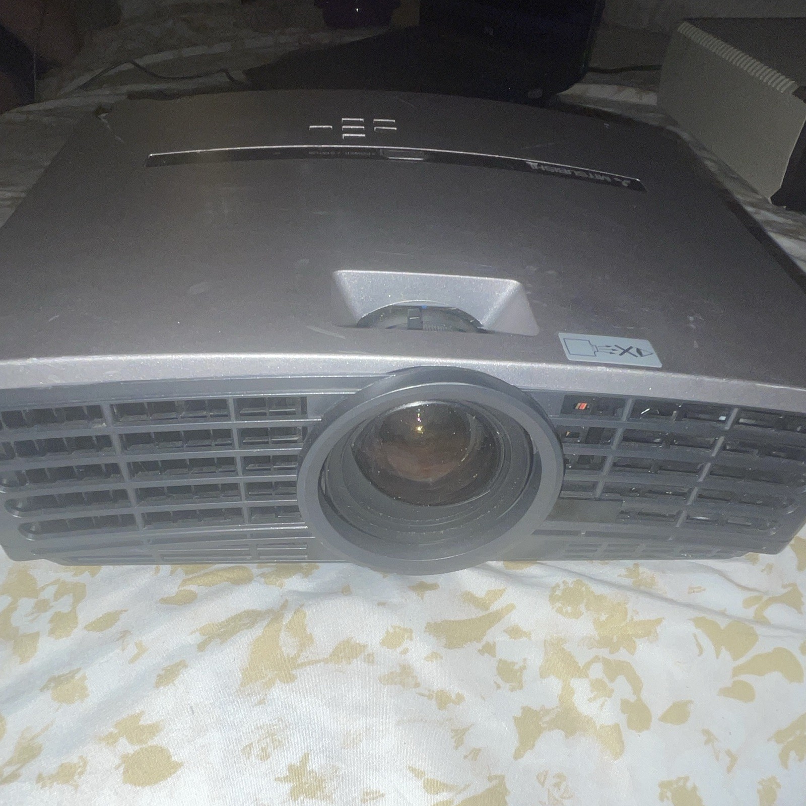 Mitsubishi XL DLP Desktop Projector Silver/Black VGA, S-Video, USB