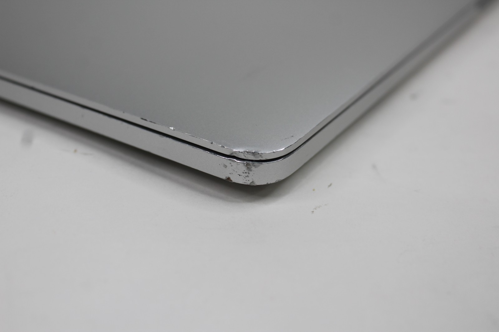 15.6″ 2019 Apple MacBook Pro A1990, i7-9750H@2.6GHz, 256GB/16GB, macOS, Keyboard