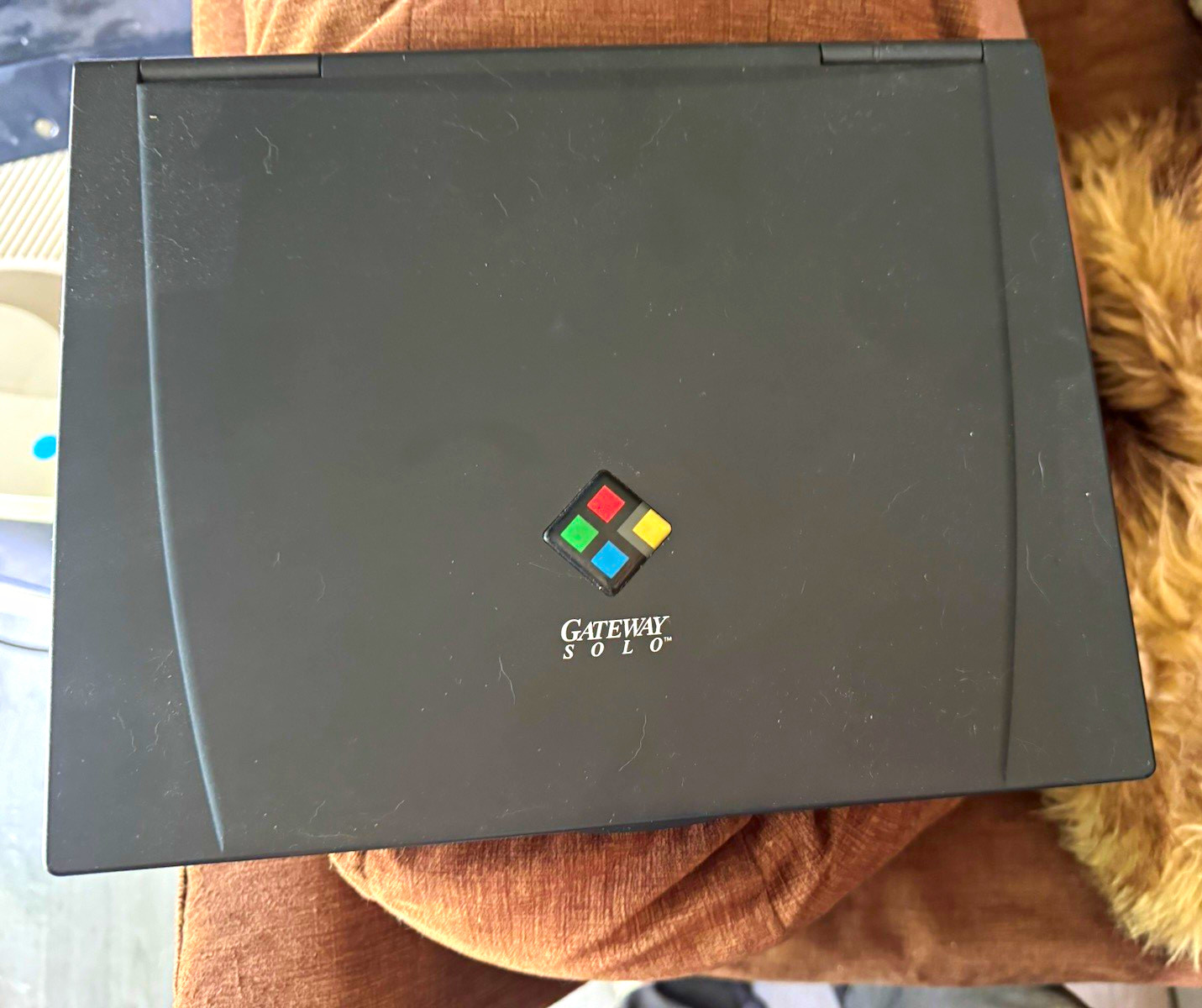 IBM ThinkPad 14″ Pentium III 850MHz 256MB 20GB HDD Windows NT Black 2000