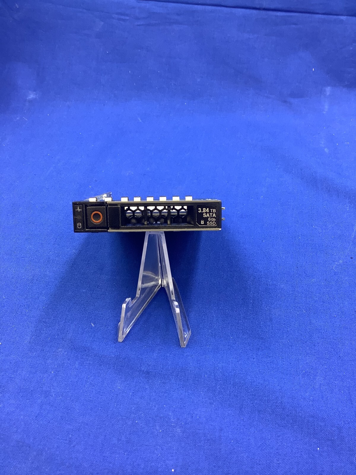 5TVXD 05TVXD Dell EMC 3.84TB SATA 6Gbps Read Intensive 2.5” SSD 14G KIT