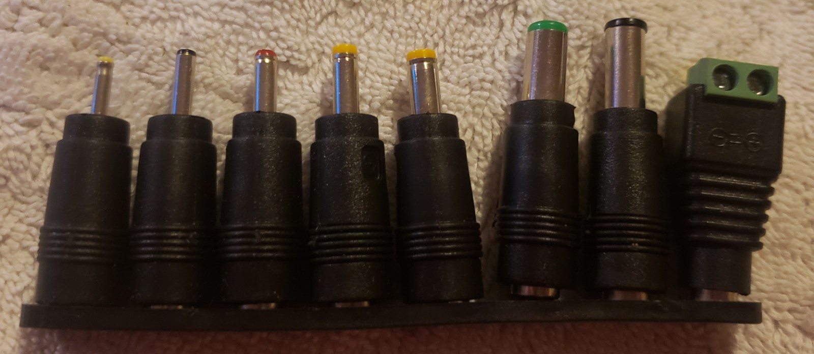 8 In 1 Power Barrel Jack Plug Universal DC Socket Changer 1.1/2.5 to 7.9