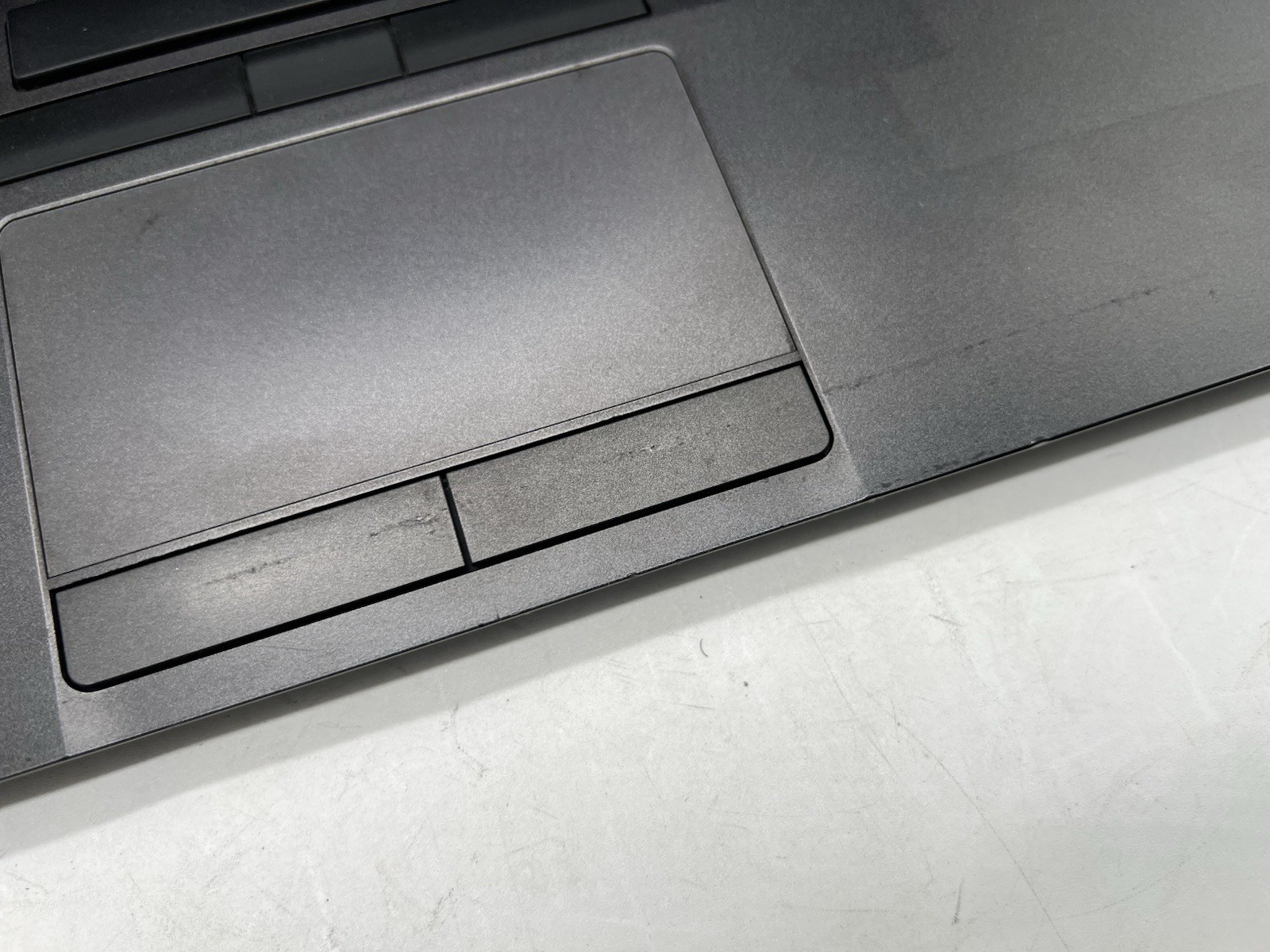 Dell Latitude 5500, i5-8265U, @1.60GHz, 24GB RAM, 256GB SSD, No OS , w/Charger