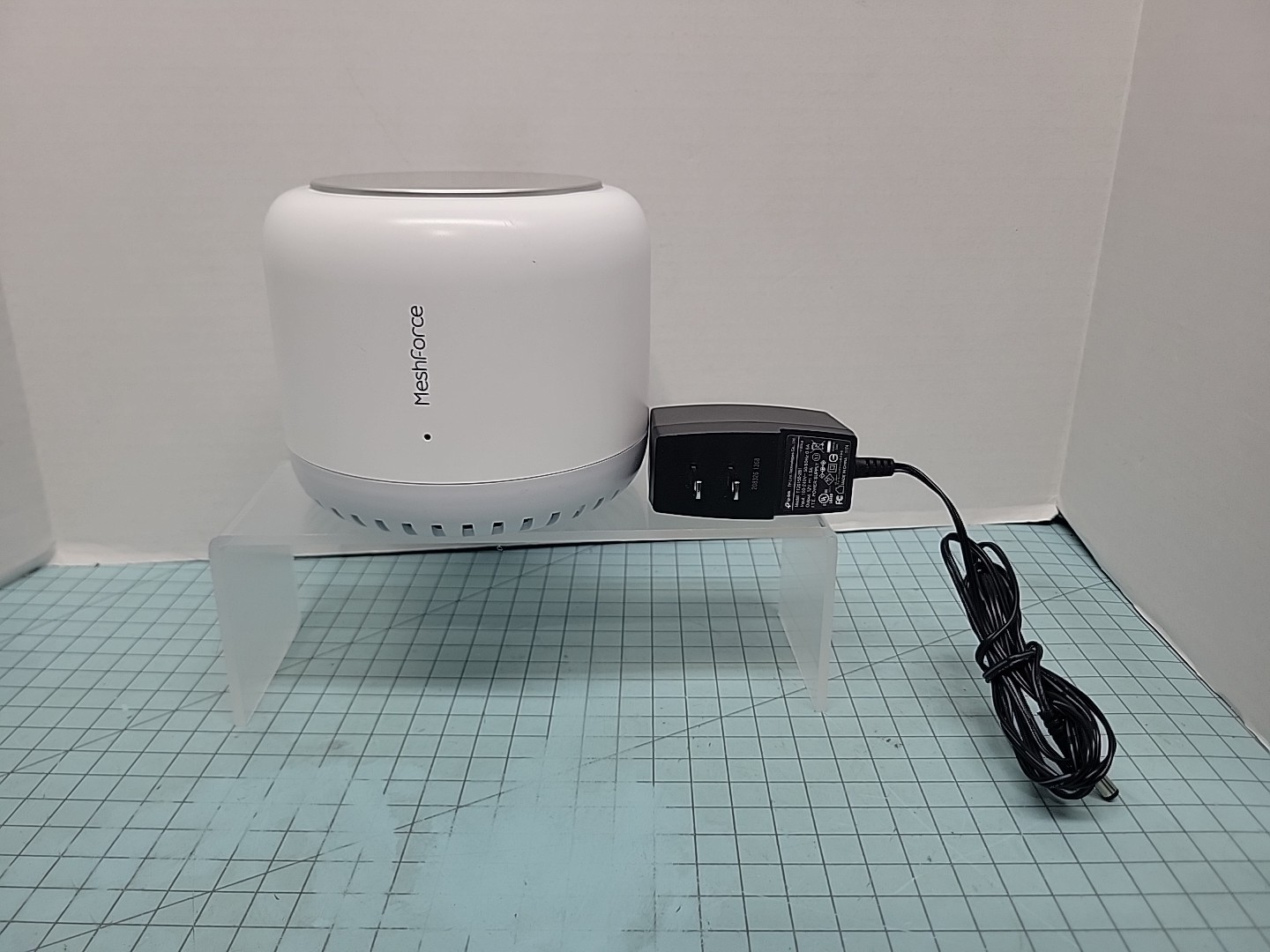 Mesh Force M7 Whole House Mesh Wi-Fi One Unit W/A/C Power Supply Bundle