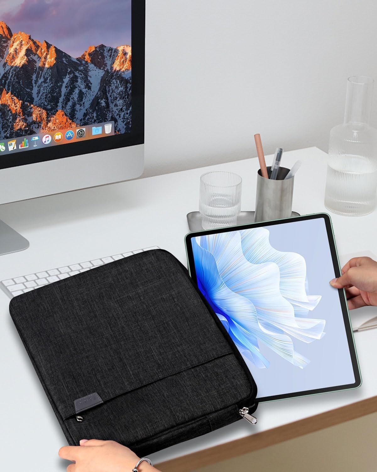 Water-Resistant Black Sleeve for 17.3-Inch Portable Monitors with Accessory Pock