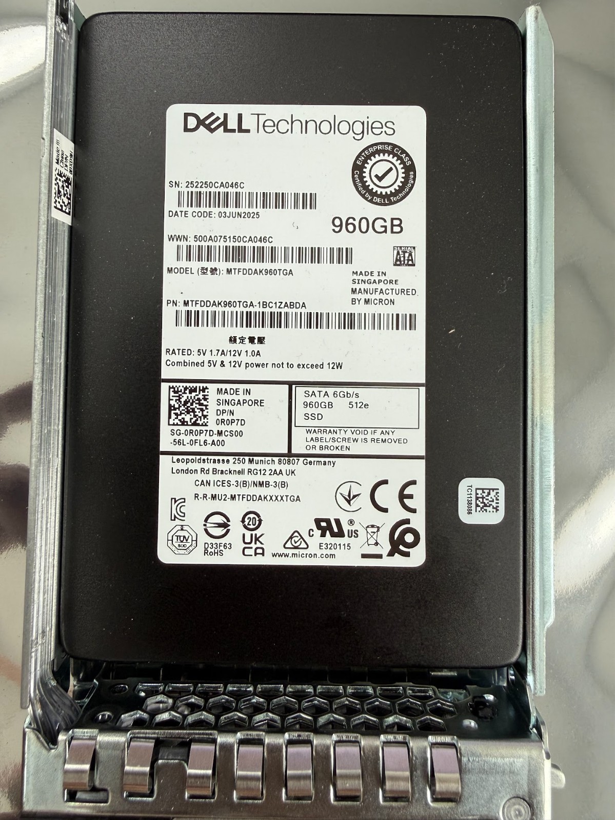 R0P7D Dell 960GB SATA Read Intensive 2.5” SSD 0R0P7D 5400 PRO MTFDDAK960TGA