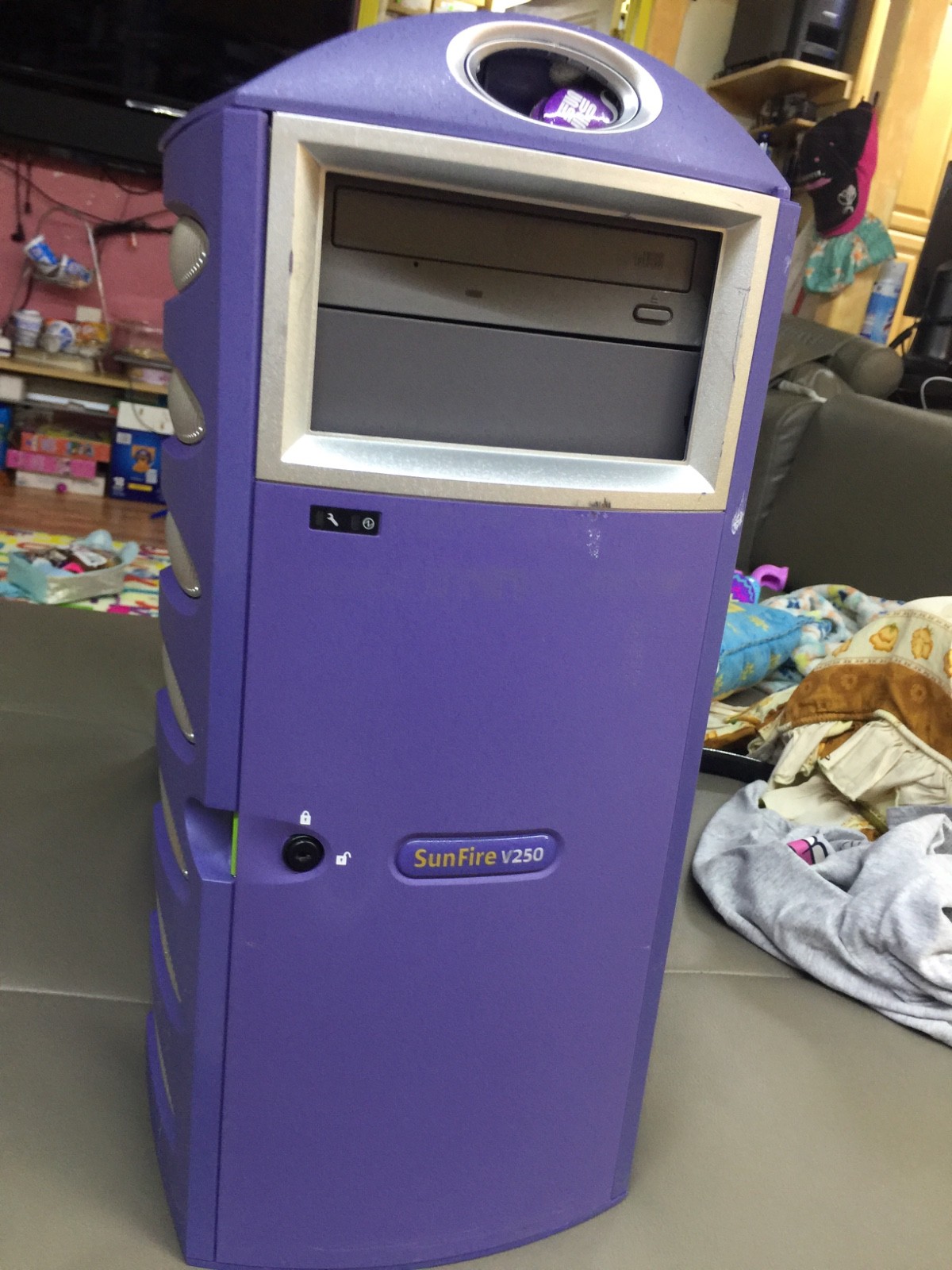 SUN V250 1×1.28Ghz 4gbRAM 73gbHDD, DVD, 1xP/S, Latest FIRMWARE, Test-PASS, W:30d