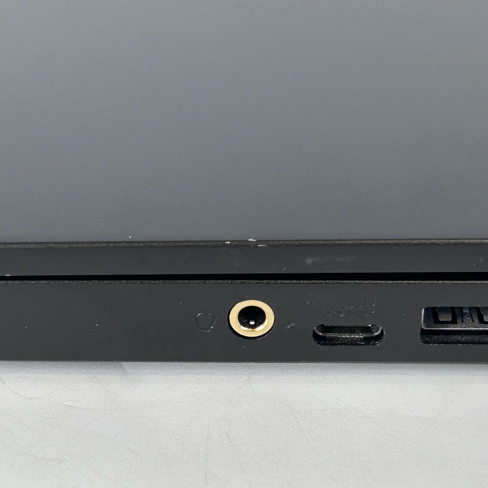 MSI Stealth GS66 15.6 240Hz FHD i7-10750H 2.60GHz 16GB 1TB SSD RTX 2070 Max-Q
