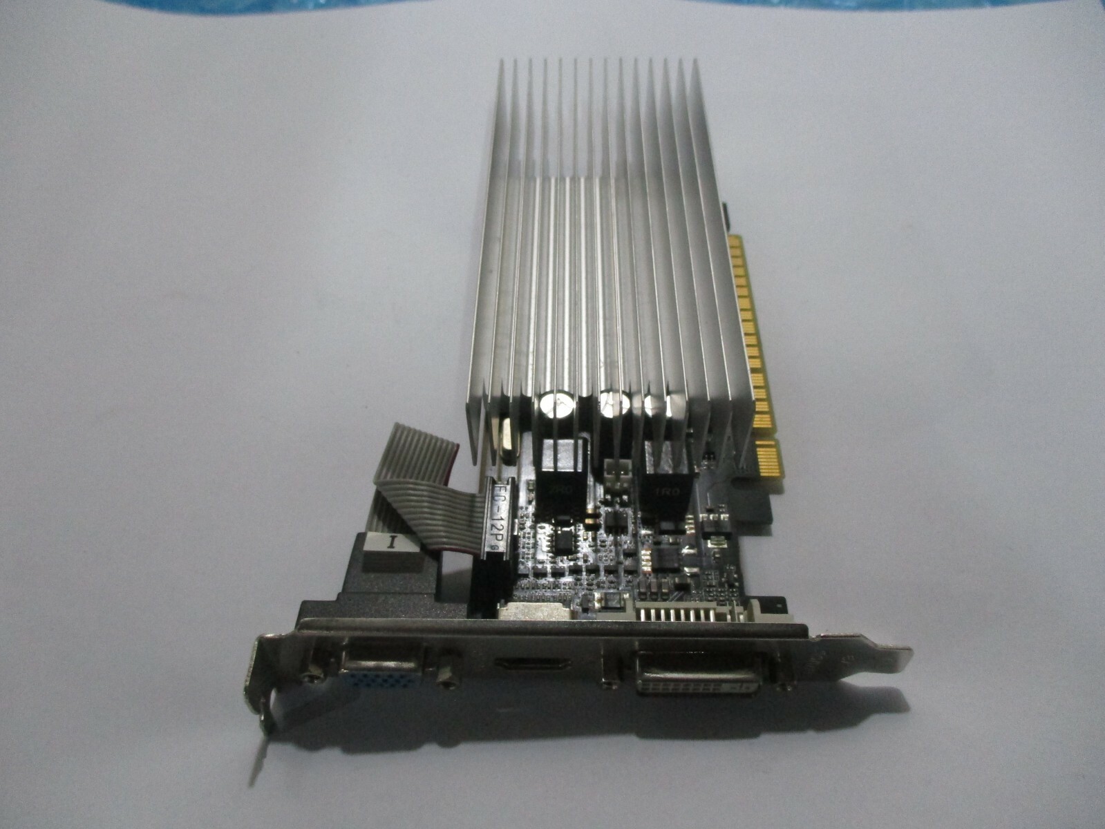 Palit NEAT5200HD06-1193H GeForce GT520 1GB PCI-E x16 Graphics Card