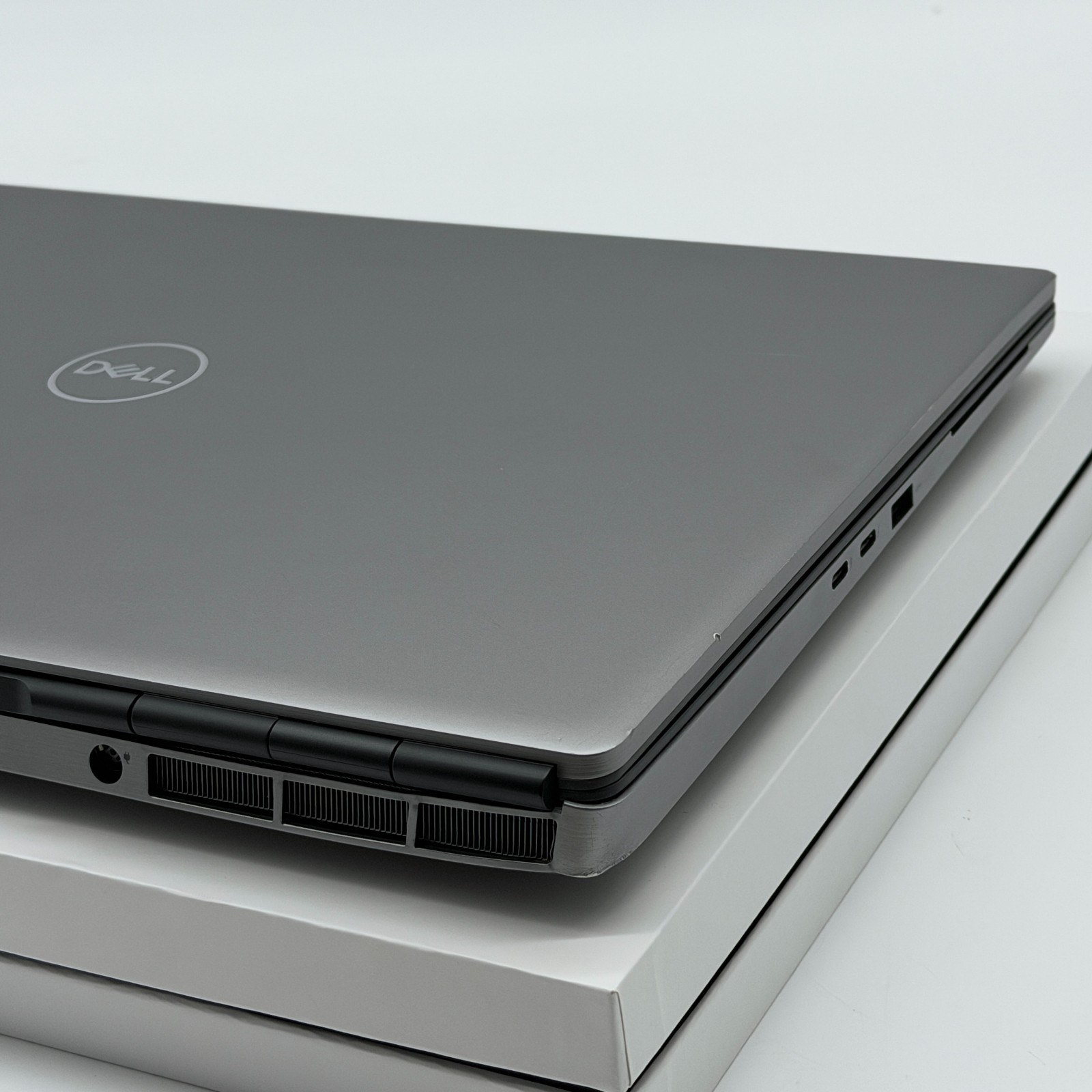 DELL PRECISION 7760 CORE i9 *128GB RAM* 2TB RTX A5000 16GB – 100% BATTERY