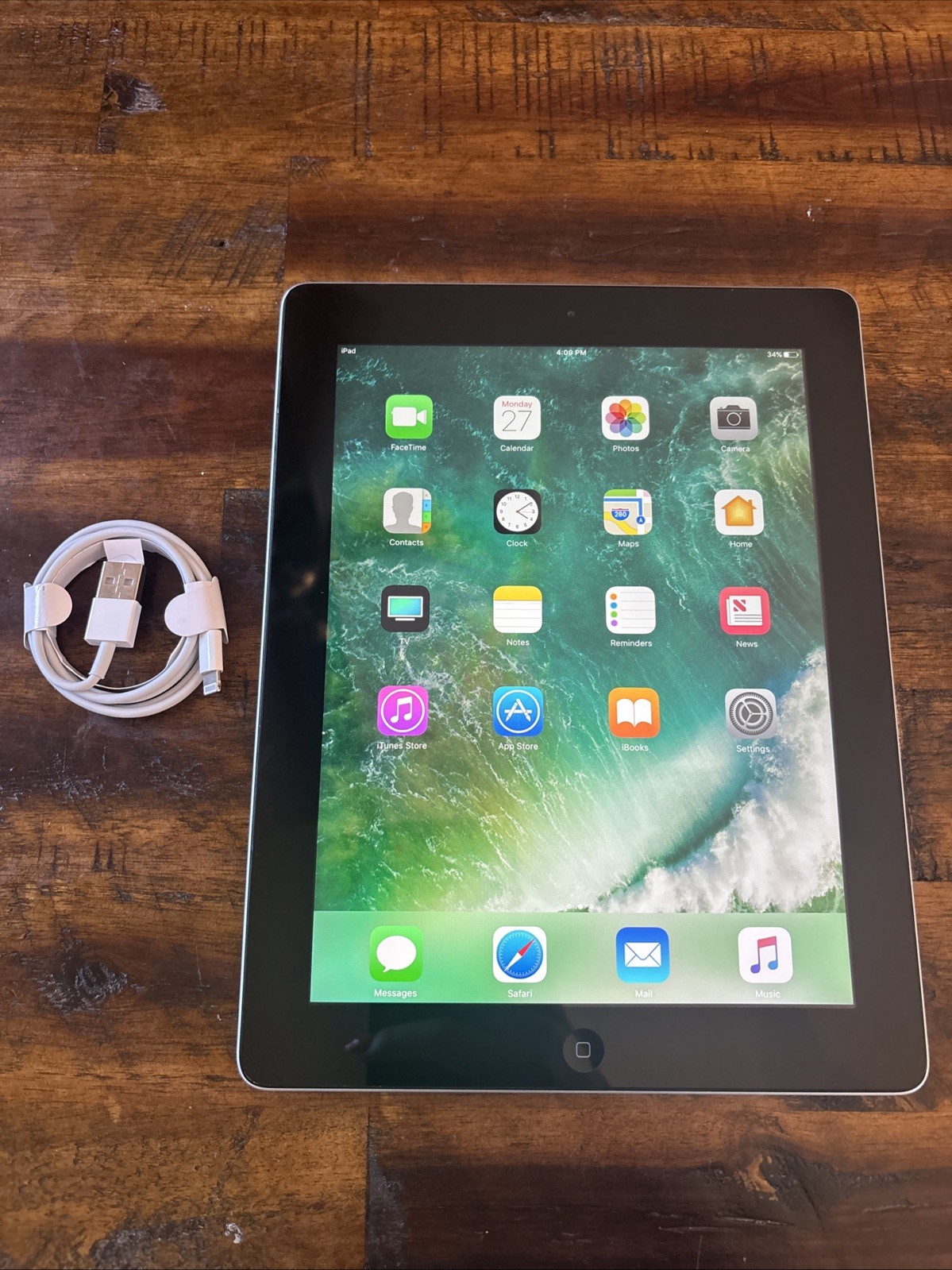 Apple iPad 4th Gen. A1458 (WiFi) 32GB SILVER 9.7″ FREE BUNDLE & SHIPPING