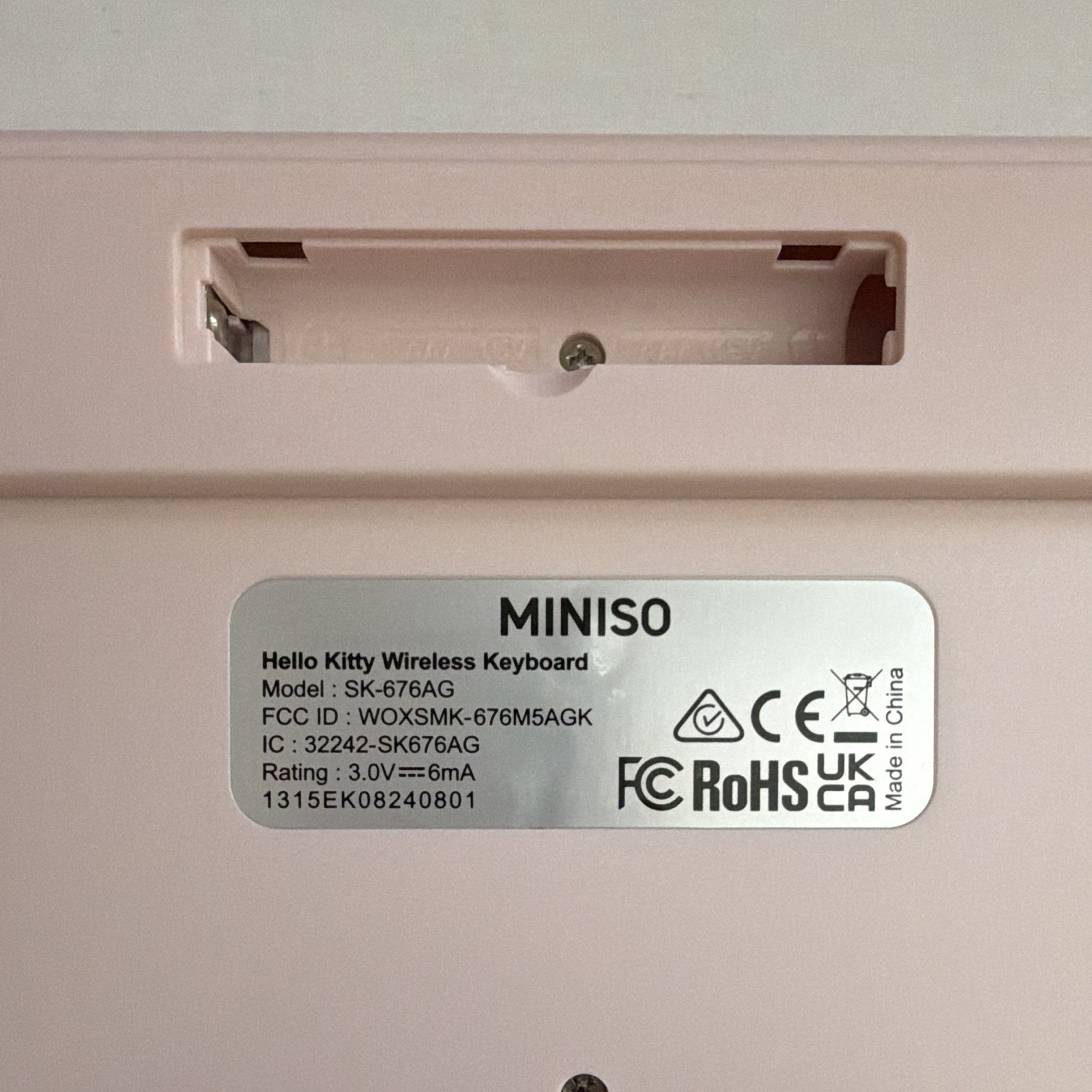 MINISO Hello Kitty Wireless Compact Portable Keyboard Pink/White QWERTY SK-676AG