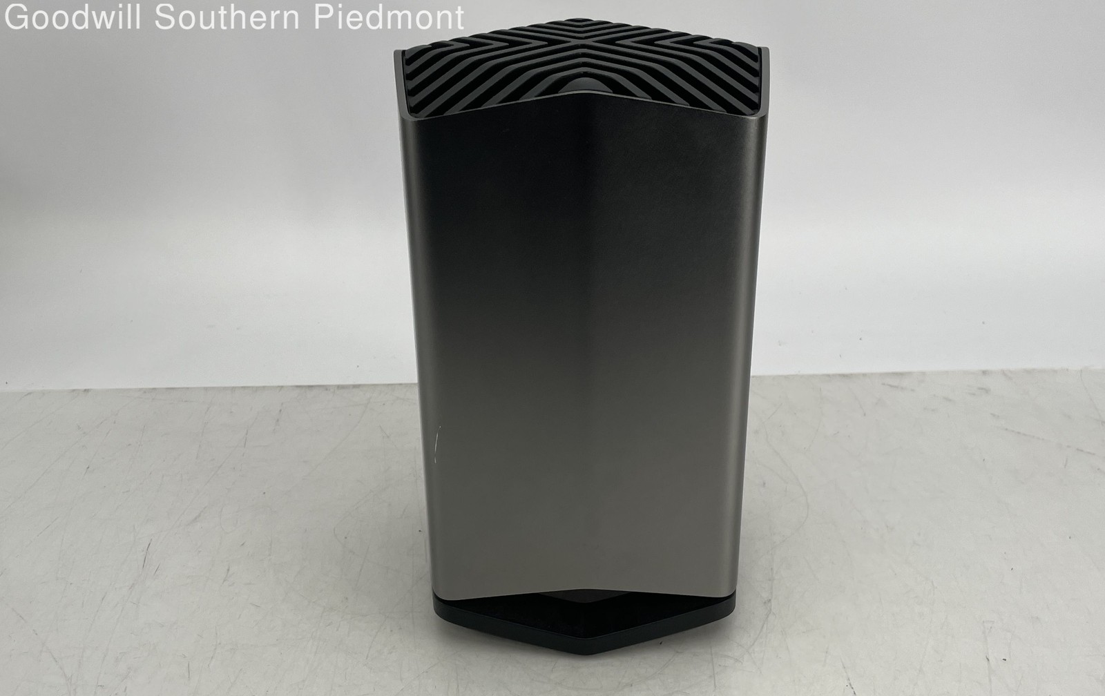 Blackmagic eGPU Pro Vega 56 AMD Radeon RX Vega 56 8GB HBM2 External GPU – Tested
