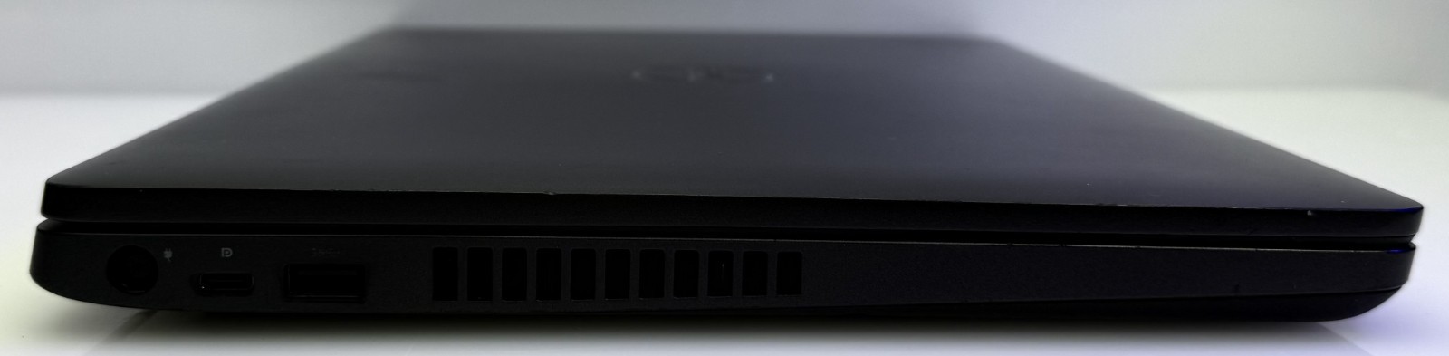Dell Latitude 5500 15.6″ FHD i5 8265U 1.6 GHz 16Gb Ram 256 GB NVMe Win11 Pro
