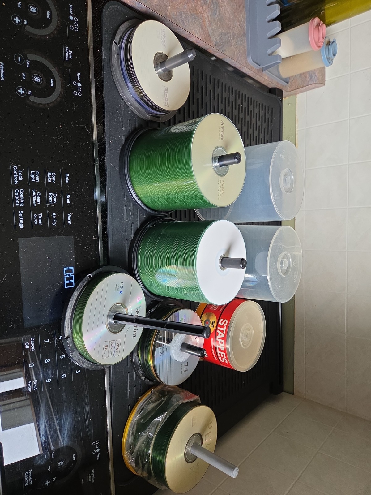 Lot Of around 300 Blank CD-R.Verbatim,TDK,staples compusa,Peri Brands.