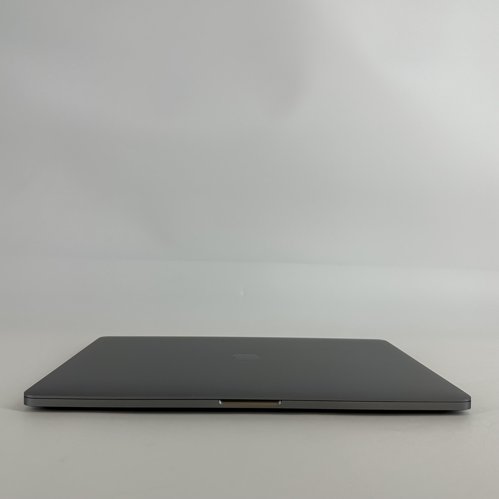MacBook Pro 16 Touch Bar Space Gray 2019 2.3GHz i9 32GB 1TB SSD Radeon Pro 5500M